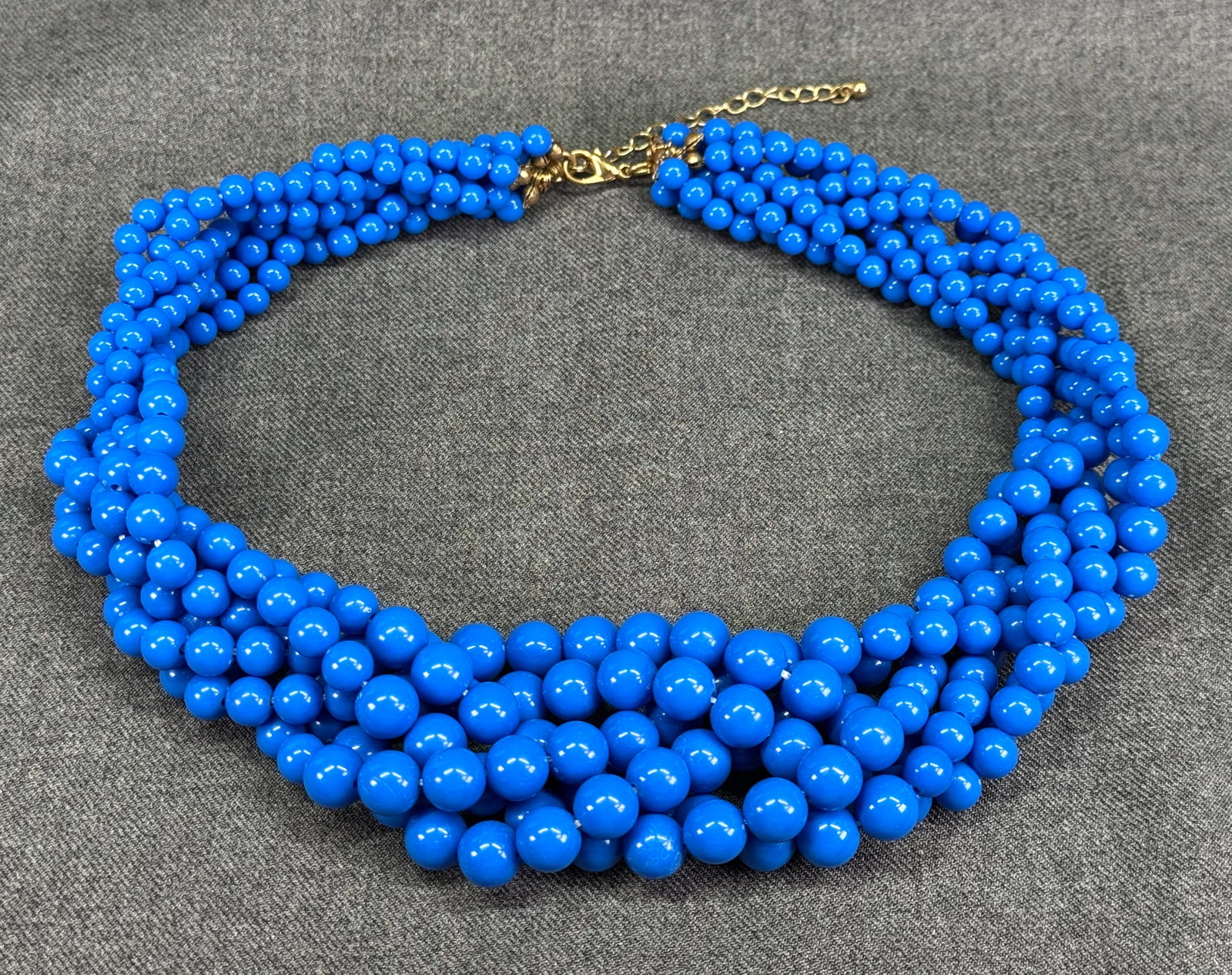 Vintage Cobalt Blue Acrylic Bead Collar Necklace. Twisted Multi Strands. *i: Vintage Cobalt Blue Acrylic Bead Collar Necklace. Twisted Multi Strands. Unmarked. For measures please refer to the pictures taken with a measuring tape. Weight: 100 Grams. IN HOUSE FLAT SHIPPING & HA