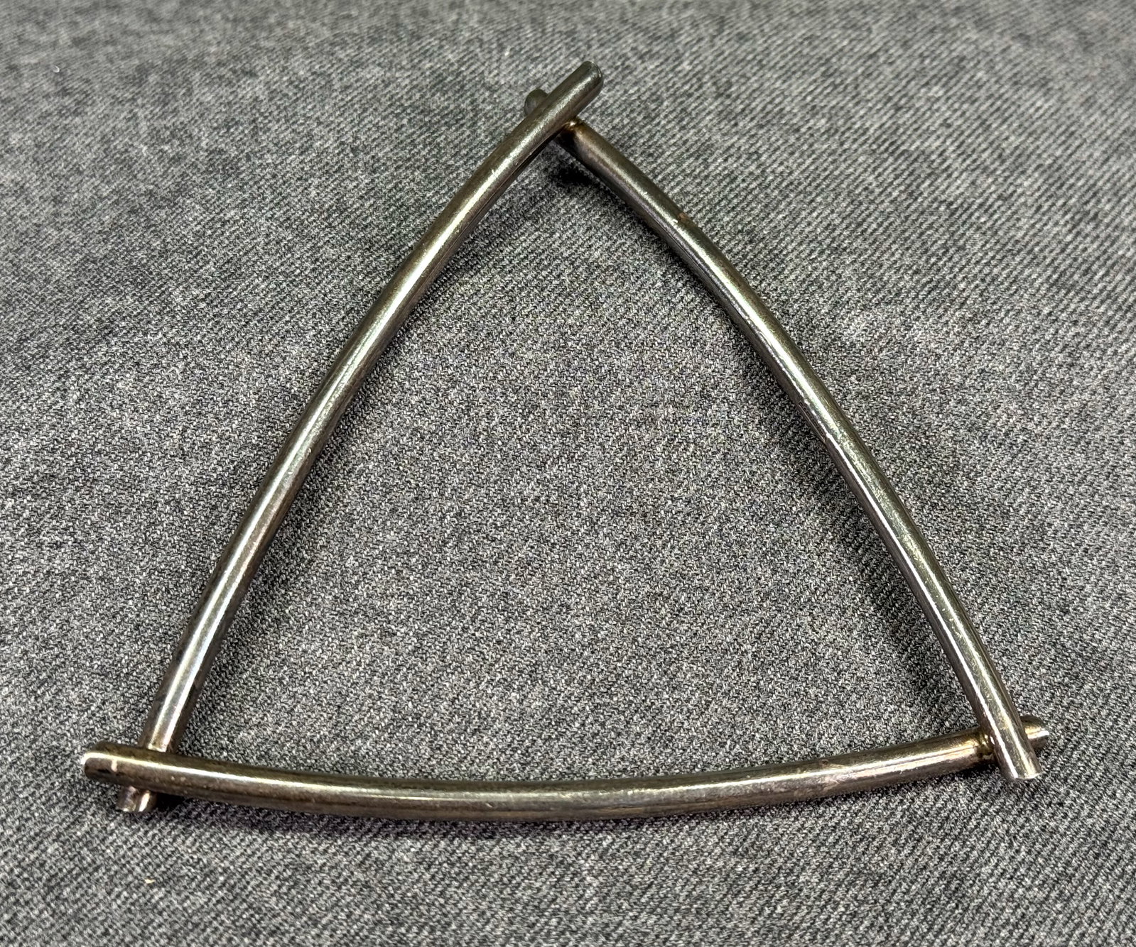 Vintage Susan Cummings sterling silver triangle bracelet bangle: IN HOUSE FLAT SHIPPING & HANDLING COST WITHIN ALL THE U.S. : 7 To bypass LiveShipping, and use our In-House shipping service for 7 or shipping combined for multiple lots, please select “Arrange 