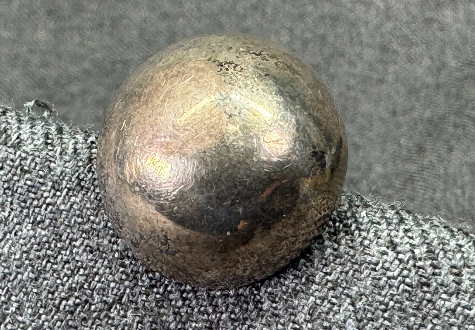 Vintage Mexican dome sterling silver single stud earring #B: Vintage Mexican dome sterling silver single screw back earring. Marked Mex 925. For measures please refer to the pictures taken with a measuring tape. Weight: 1.75 Grams. IN HOUSE FLAT SHIPPING & HAND