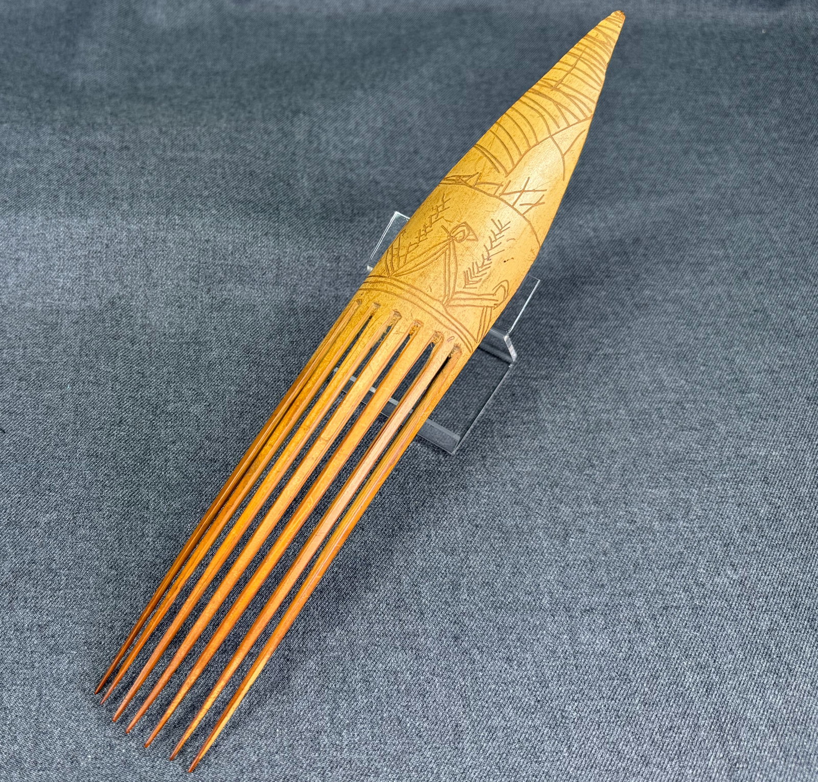 Papua New Guinea Comb. Carved and decorated bamboo. (1 of 9)