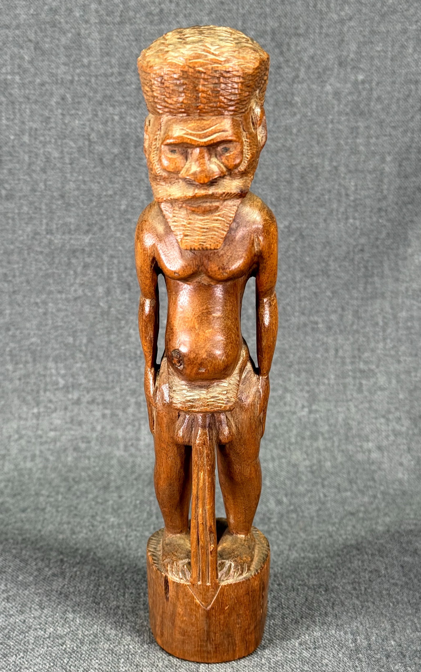 New Caledonia Kanak Male Figure. Carved wood. *B: New Caledonia Kanak Male Figure. Carved wood. For measures please refer to the pictures taken with a measuring tape. IN HOUSE FLAT SHIPPING & HANDLING COST WITHIN ALL THE U.S. : $12 To bypass LiveShip
