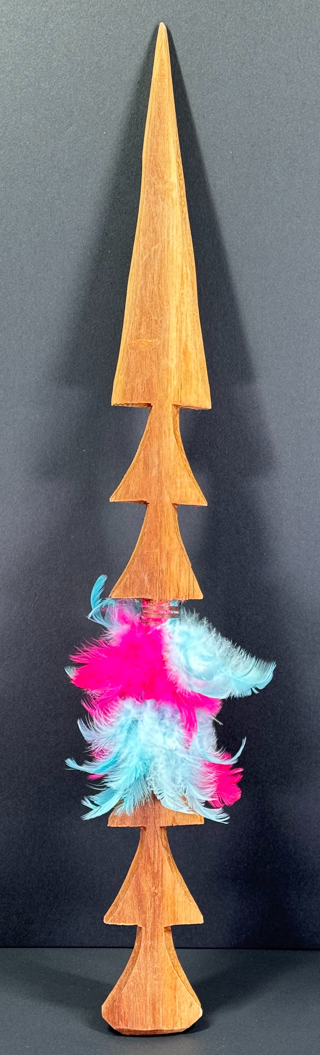 Brazilian Pataxo People Short Club. Carved wood, feathers.: IN HOUSE FLAT SHIPPING & HANDLING COST WITHIN ALL THE U.S. : 18 To bypass LiveShipping, and use our In-House shipping service for 18 or shipping combined for multiple lots, please select “Arrang