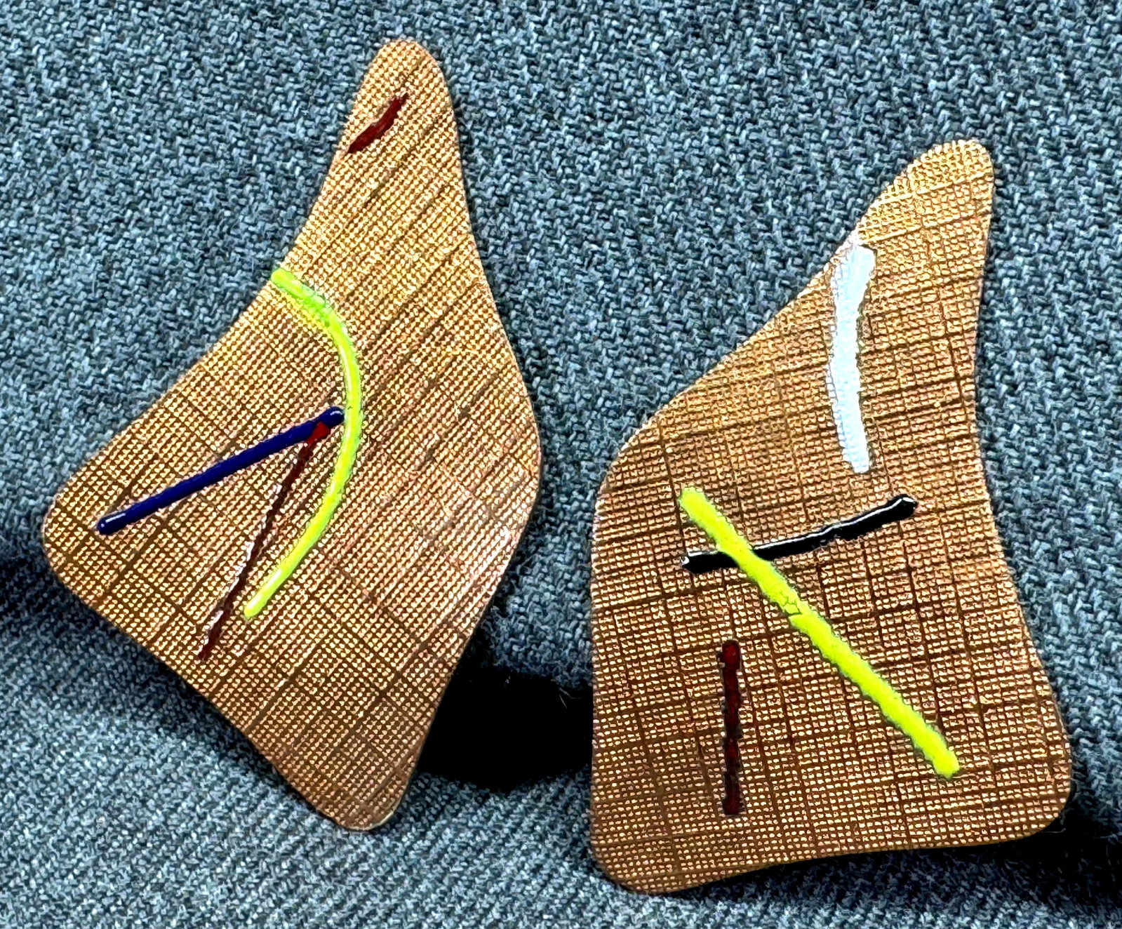 Vintage MCM Miro style enamel textured copper clip on earrings: IN HOUSE FLAT SHIPPING & HANDLING COST WITHIN ALL THE U.S. : $7 To bypass LiveShipping, and use our In-House shipping service for $7 or shipping combined for multiple lots, please select “Arrang