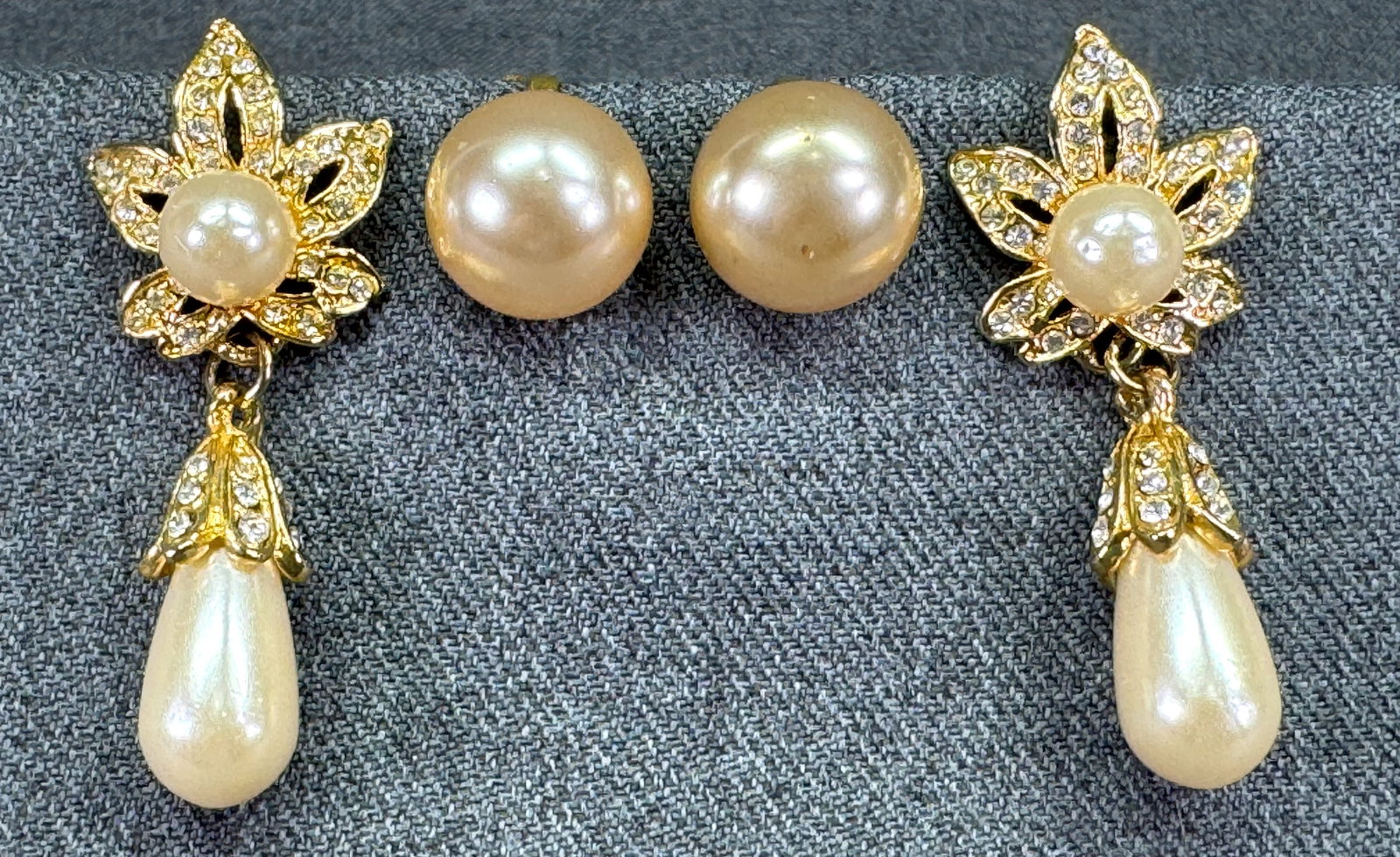 Vintage dome beads clip and pearly drop, clear crystals flower goldtoned stud earrings: IN HOUSE FLAT SHIPPING & HANDLING COST WITHIN ALL THE U.S. : 7 To bypass LiveShipping, and use our In-House shipping service for 7 or shipping combined for multiple lots, please select “Arrange 