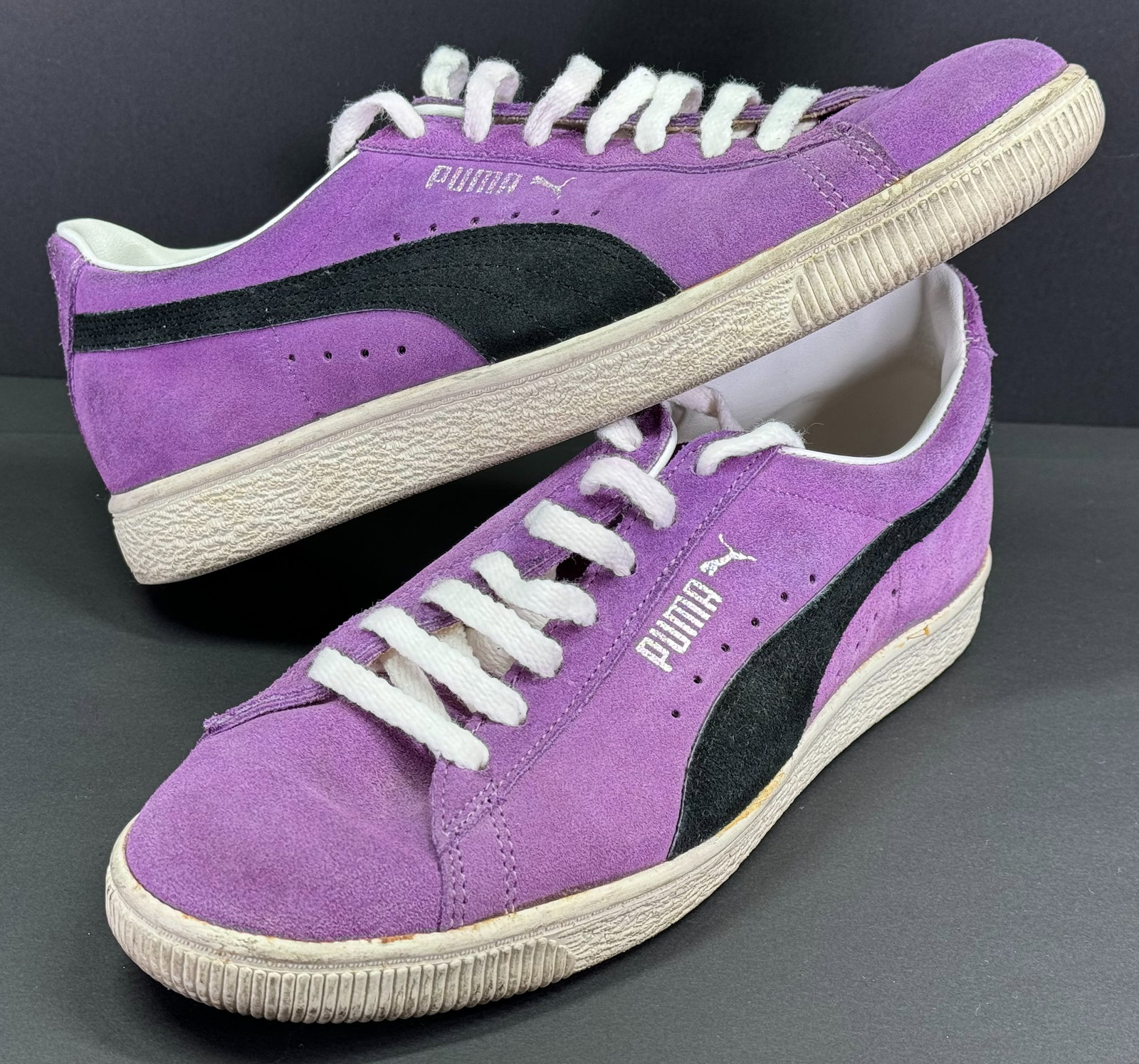 Vintage 80s Puma Purple/ Black Men's Sneakers. Genuine Leather. Size 8: IN HOUSE FLAT SHIPPING & HANDLING COST WITHIN ALL THE U.S. : 16 To bypass LiveShipping, and use our In-House shipping service for 16 or shipping combined for multiple lots, please select “Arrang