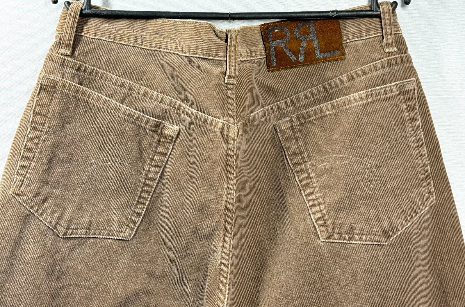 Vintage 90s Ralph Lauren RRL Corduroy Men’s Pants. Made in USA. Size 34 x 32.: Vintage 90s Ralph Lauren RRL Corduroy Men’s Pants. Made in USA. Size 34 x 32. Hemed (please refer to last picture). For measures please refer to the pictures taken with a measuring tape. Weight: