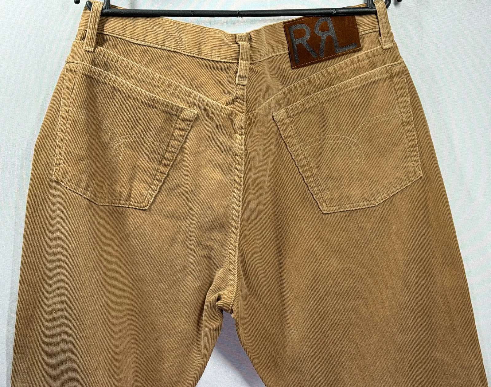 Vintage 90s Ralph Lauren RRL Corduroy Men’s Pants. Made in USA. Size 34 x 32.: Vintage 90s Ralph Lauren RRL Corduroy Men’s Pants. Made in USA. Size 34 x 32. Hemed (please refer to last picture). For measures please refer to the pictures taken with a measuring tape. Weight: