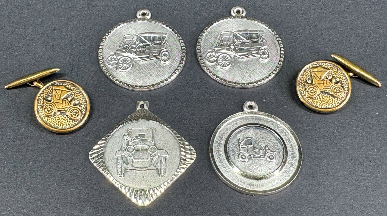 Vintage assorted antique cars silvertone metal four medals & goldtone cufflinks.: IN HOUSE FLAT SHIPPING & HANDLING COST WITHIN ALL THE U.S. : 7 To bypass LiveShipping, and use our In-House shipping service for 7 or shipping combined for multiple lots, please select “Arrange 