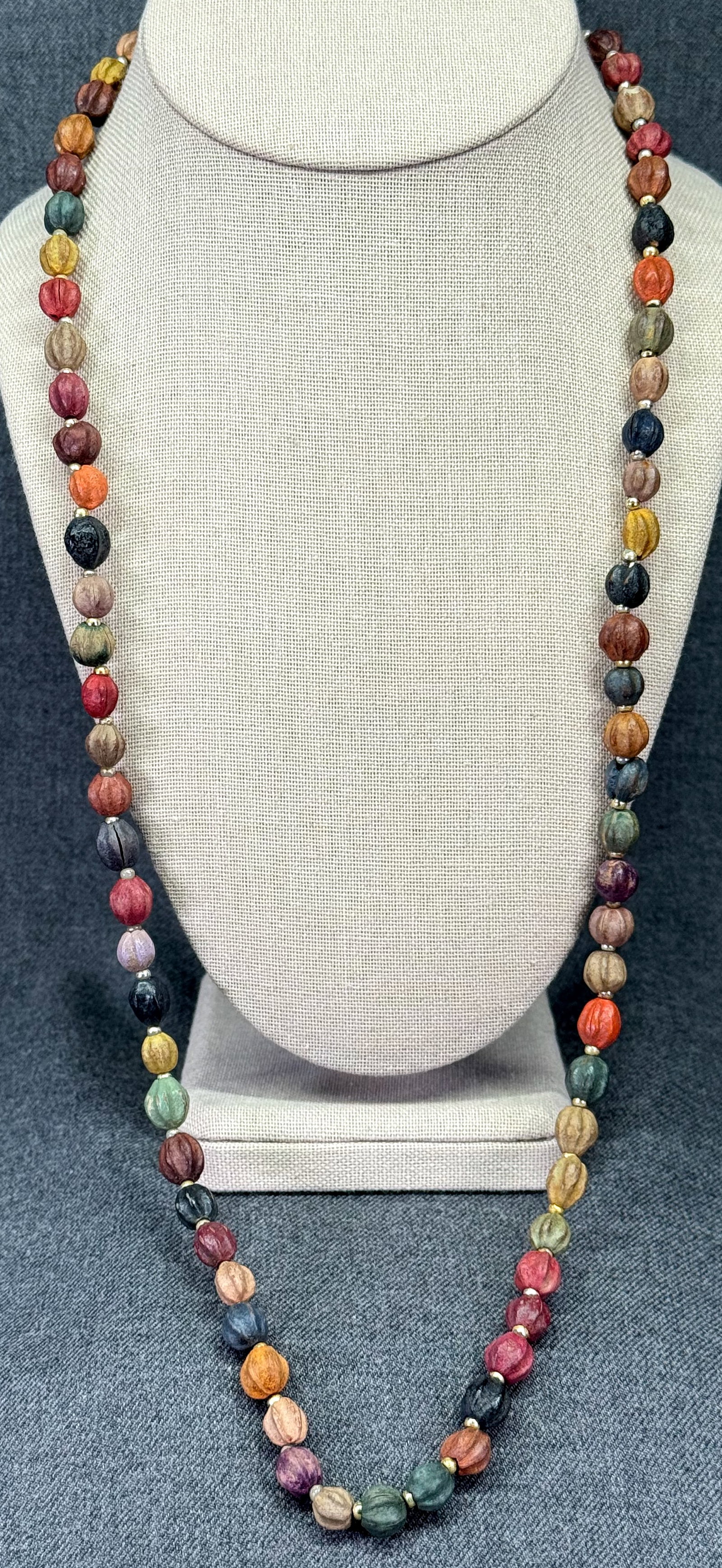 Vintage boho colored seeds beads necklace: IN HOUSE FLAT SHIPPING & HANDLING COST WITHIN ALL THE U.S. : 7 To bypass LiveShipping, and use our In-House shipping service for 7 or shipping combined for multiple lots, plase select “Arrange Y