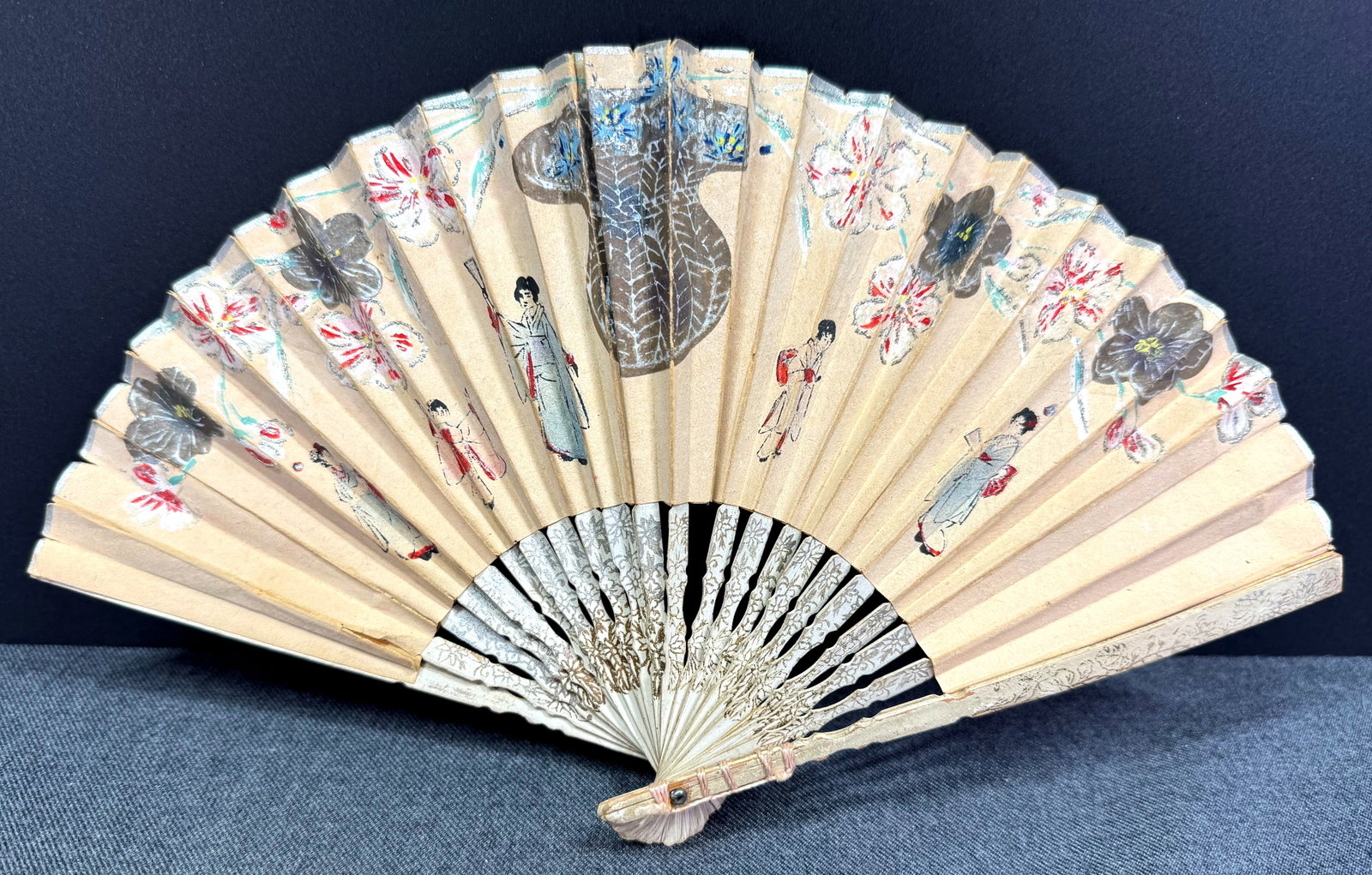 Antique painted figural japanese scenes paper & wooden childs hand fan: IN HOUSE FLAT SHIPPING & HANDLING COST WITHIN ALL THE U.S. : 7 To bypass LiveShipping, and use our In-House shipping service for 7 or shipping combined for multiple lots, please select “Arrange 