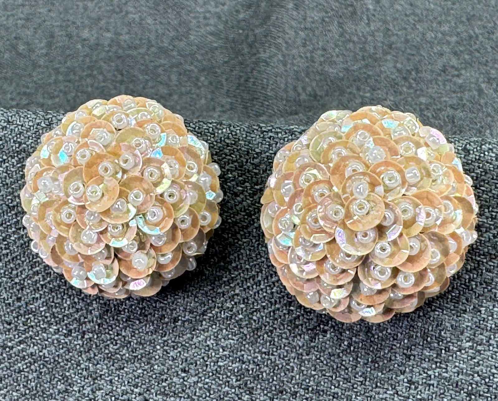 Vintage Iridescent Sequin & Beads Cluster Round Dome Clip-On Earrings. *J: Vintage Iridescent Sequin & Glass Seed Beads Cluster Round Dome Clip-On Earrings.Silver-tone metal. Unmarked. For measures please refer to the pictures taken with a measuring tape. Weight: 14 Grams. I
