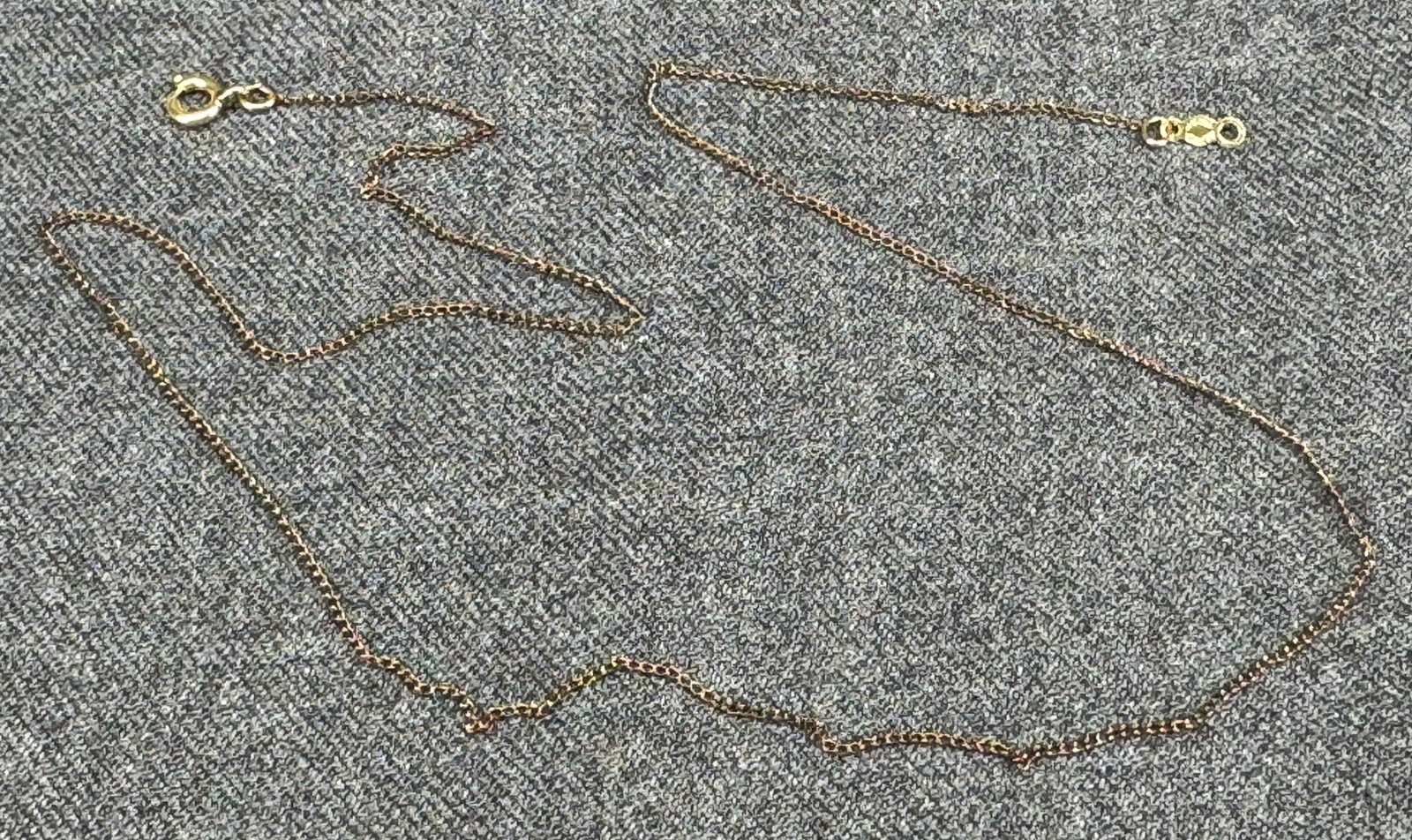 Vintage Najarda 14K Gold Filled Cable Chain Necklace. 1/20 14Kt GF Clasp. *J: Vintage Najarda 14K Gold Filled Cable Chain Necklace. 1/20 14Kt GF Clasp. Marked. For measures please refer to the pictures taken with a measuring tape. Weight: 0.92 Grams. IN HOUSE FLAT SHIPPING & HA