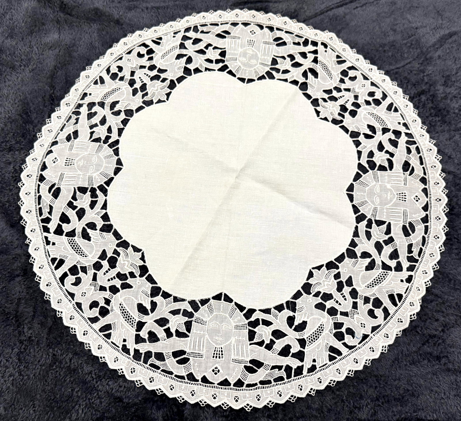 Antique Egyptian Revival Lace Pharaoh, Heron, Lotus Linen Doily. 18". Richellieu Cutwork. *j: Antique Egyptian Revival Lace Pharaoh, Heron, Lotus Linen Doily. 18". Richellieu Cutwork. For measures please refer to the pictures taken with a measuring tape. IN HOUSE FLAT SHIPPING & HANDLING COST 