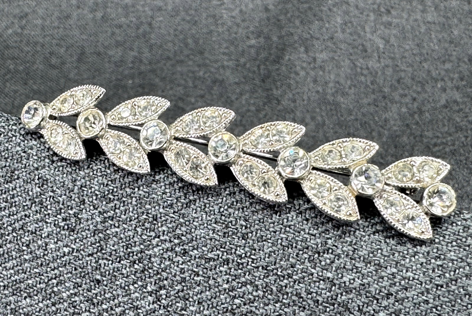 Vintage Ora Clear Crystal Laurel Leaf Bar Brooch Pin. Silver-toned, Mid-Century *i (1 of 5)