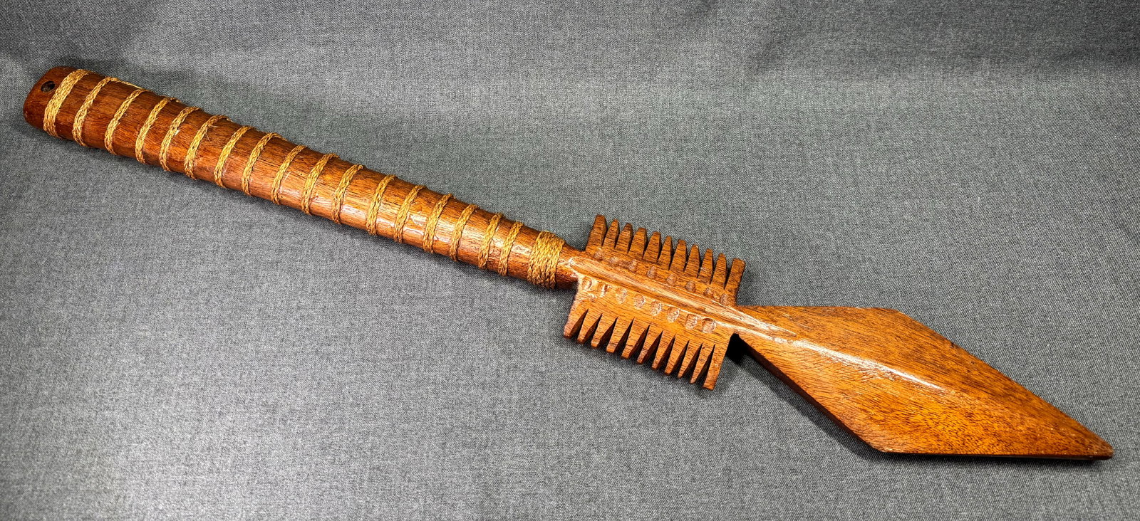 Samoan Dance Club Anave. Carved wood, fibers.: Samoan Dance Club Anave. Carved wood, fibers. For measures please refer to the pictures taken with a measuring tape. Weight: 1 Lb 8 Oz . IN HOUSE FLAT SHIPPING & HANDLING COST WITHIN ALL THE U.S. : $2