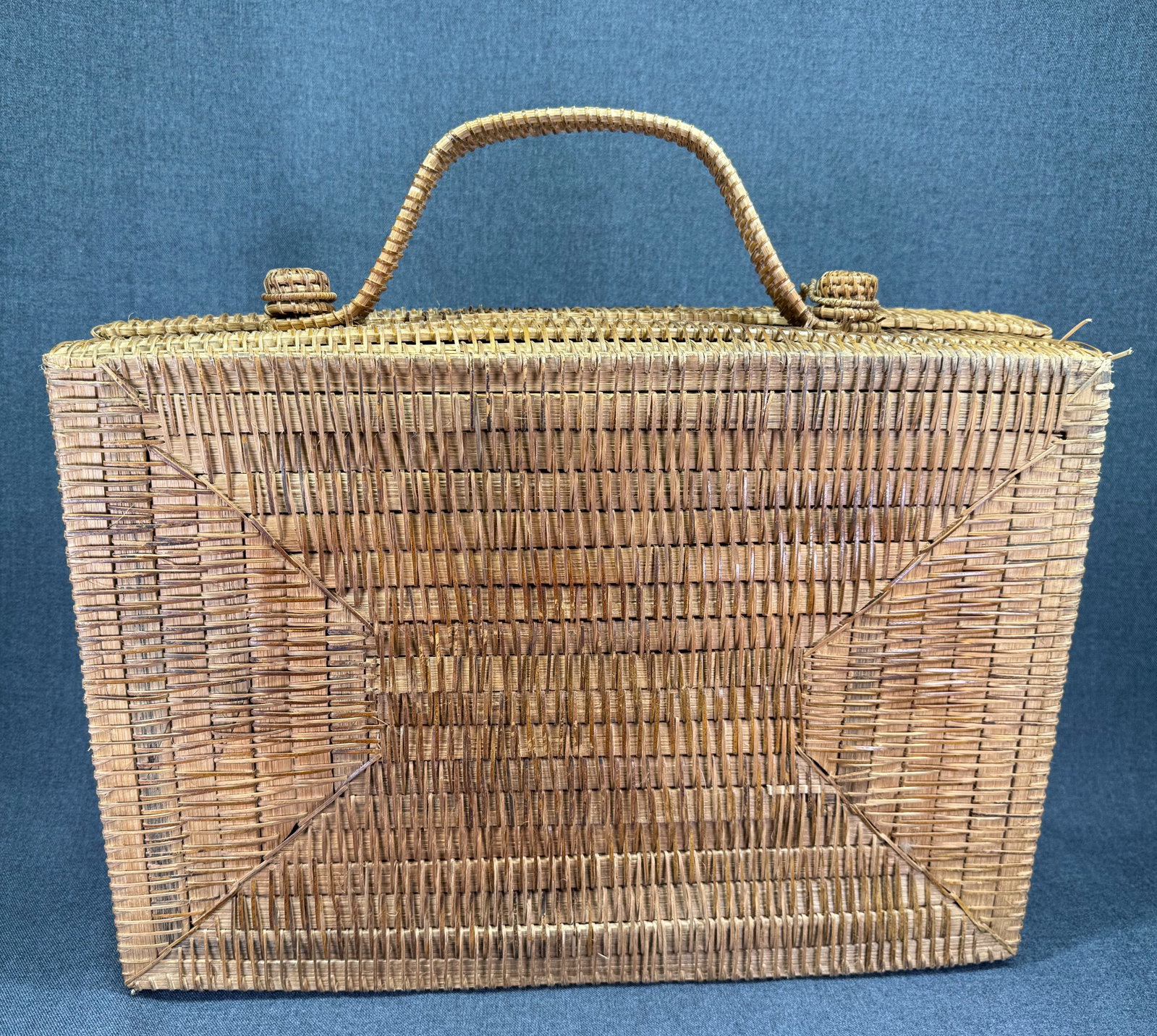 Vintage Large Balinese Ata Vine Rattan Suitcase Bag Trunk Basket *J (1 of 10)