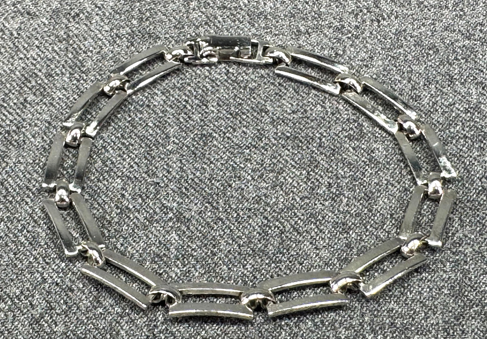 Vintage W.E. Richards sterling silver rectangle links bracelet. Rhodium finish. *h (1 of 6)