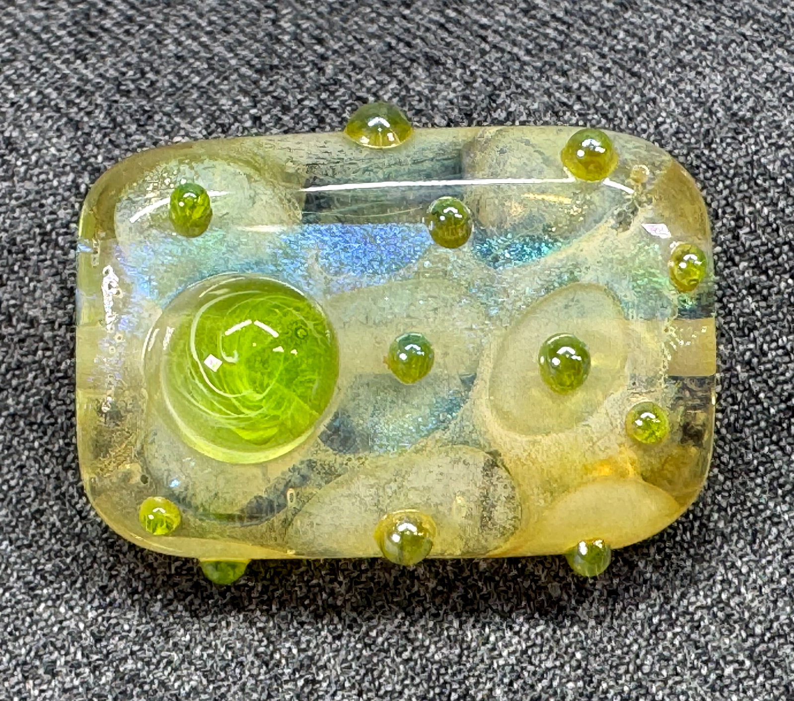 OOAK Art glass studio artist hand made glass bead . *f: Art glass studio artist hand made glass bead . Unmarked For measures please refer to the pictures taken with a measuring tape. Weight: 9 Grams. IN HOUSE FLAT SHIPPING & HANDLING COST WITHIN ALL THE U.