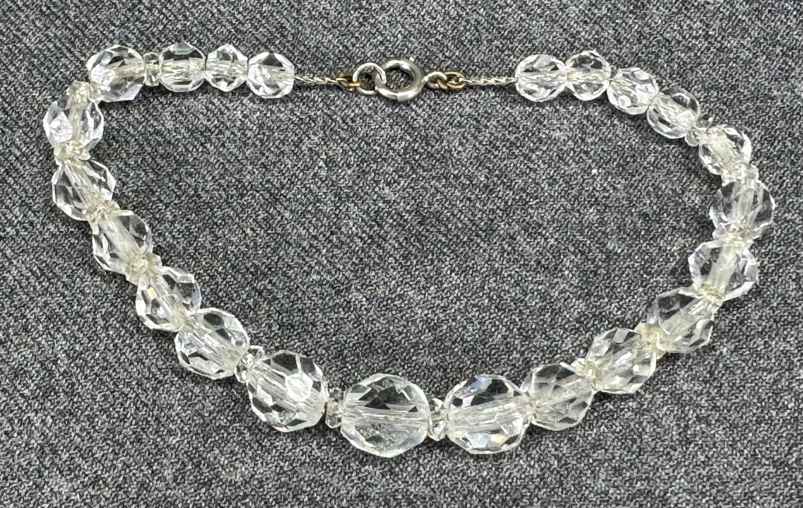 Vintage faceted clear crystals chain string bracelet: IN HOUSE FLAT SHIPPING & HANDLING COST WITHIN ALL THE U.S. : 7 To bypass LiveShipping, and use our In-House shipping service for 7 or shipping combined for multiple lots, please select “Arrange 