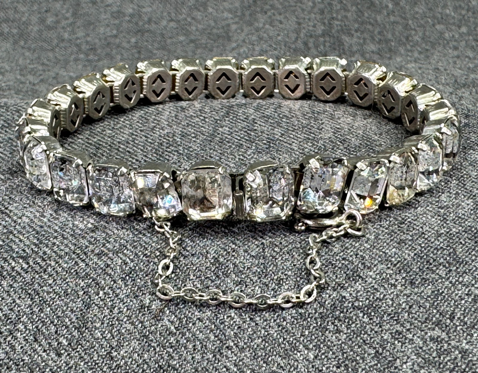 Vintage clear crystals tennis bracelet. Silver-tone. Security chain. *f (1 of 9)