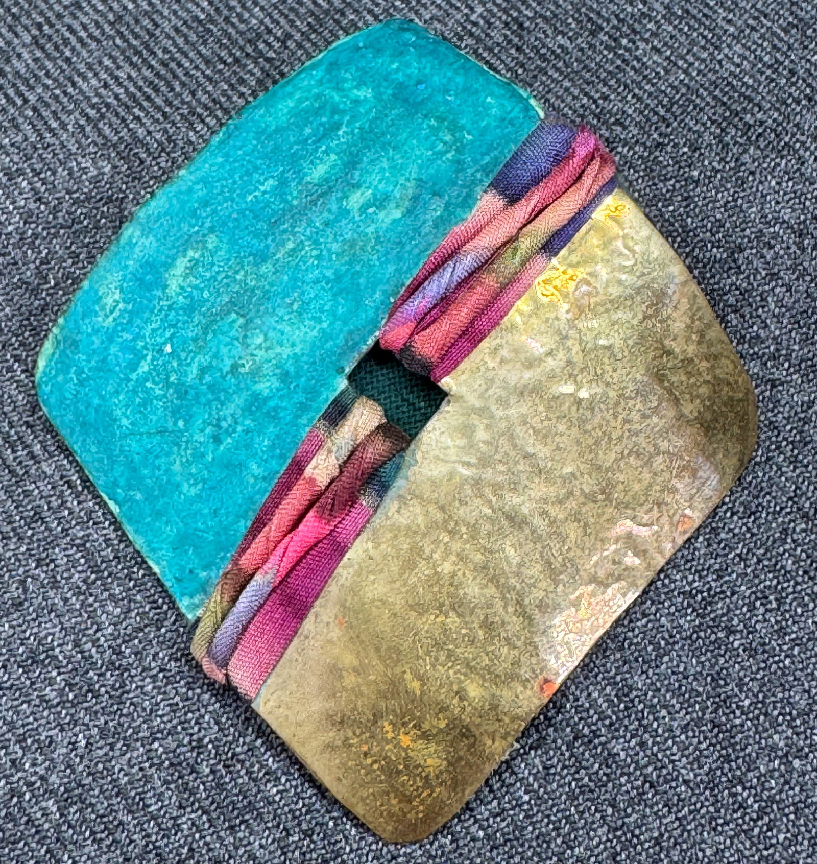 Vintage artsy boho green patina, fabric brass metal brooch pin: IN HOUSE FLAT SHIPPING & HANDLING COST WITHIN ALL THE U.S. : 7 To bypass LiveShipping, and use our In-House shipping service for 7 or shipping combined for multiple lots, please select “Arrange 