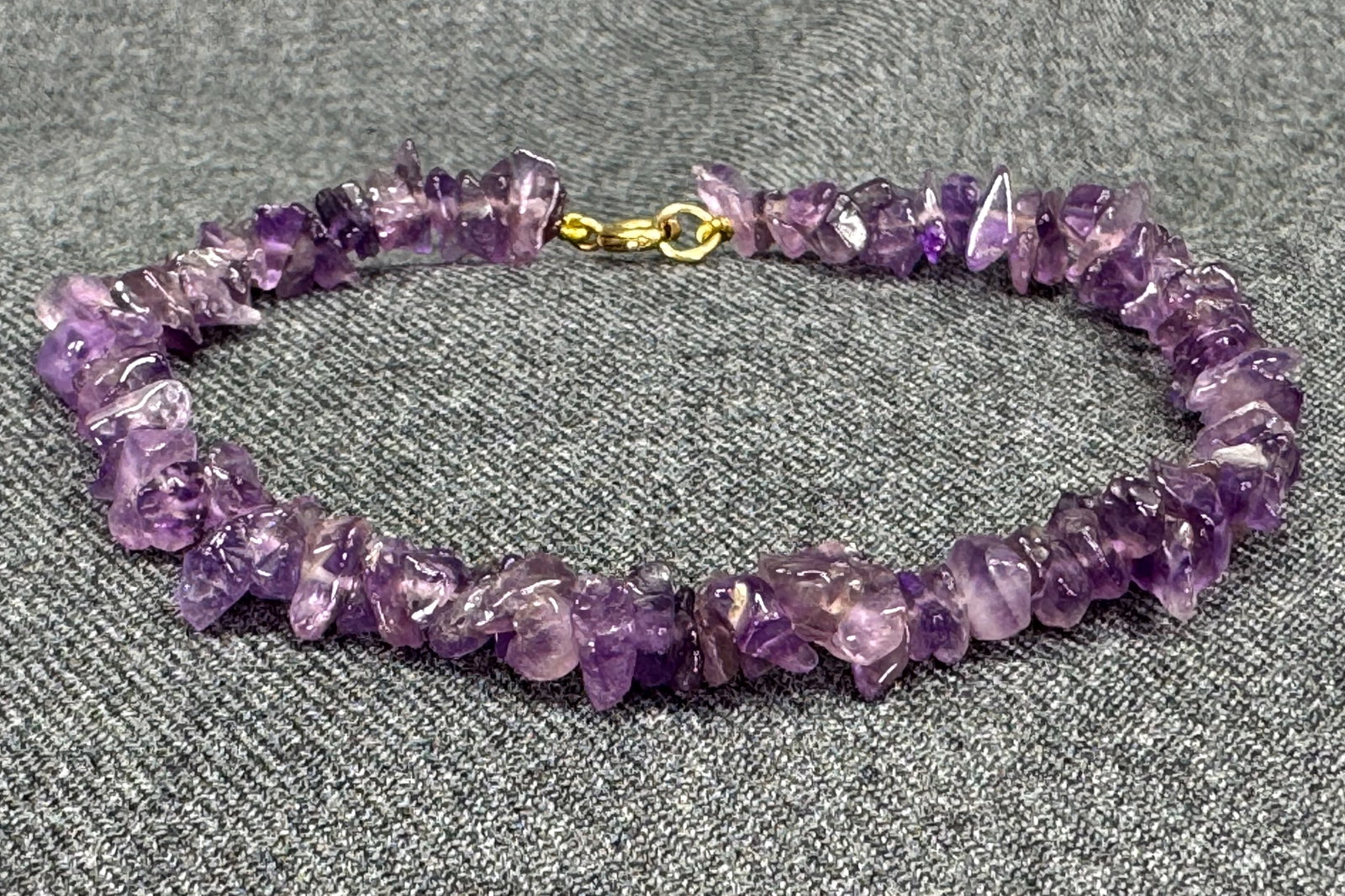 Natural amethyst chip beaded bracelet. *f (1 of 7)