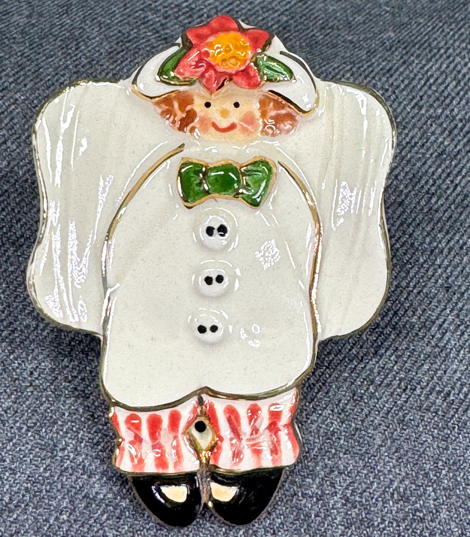 Vintage artsy handcrafted enamel pottery woman brooch pin: IN HOUSE FLAT SHIPPING & HANDLING COST WITHIN ALL THE U.S. : 7 To bypass LiveShipping, and use our In-House shipping service for 7 or shipping combined for multiple lots, please select “Arrange 