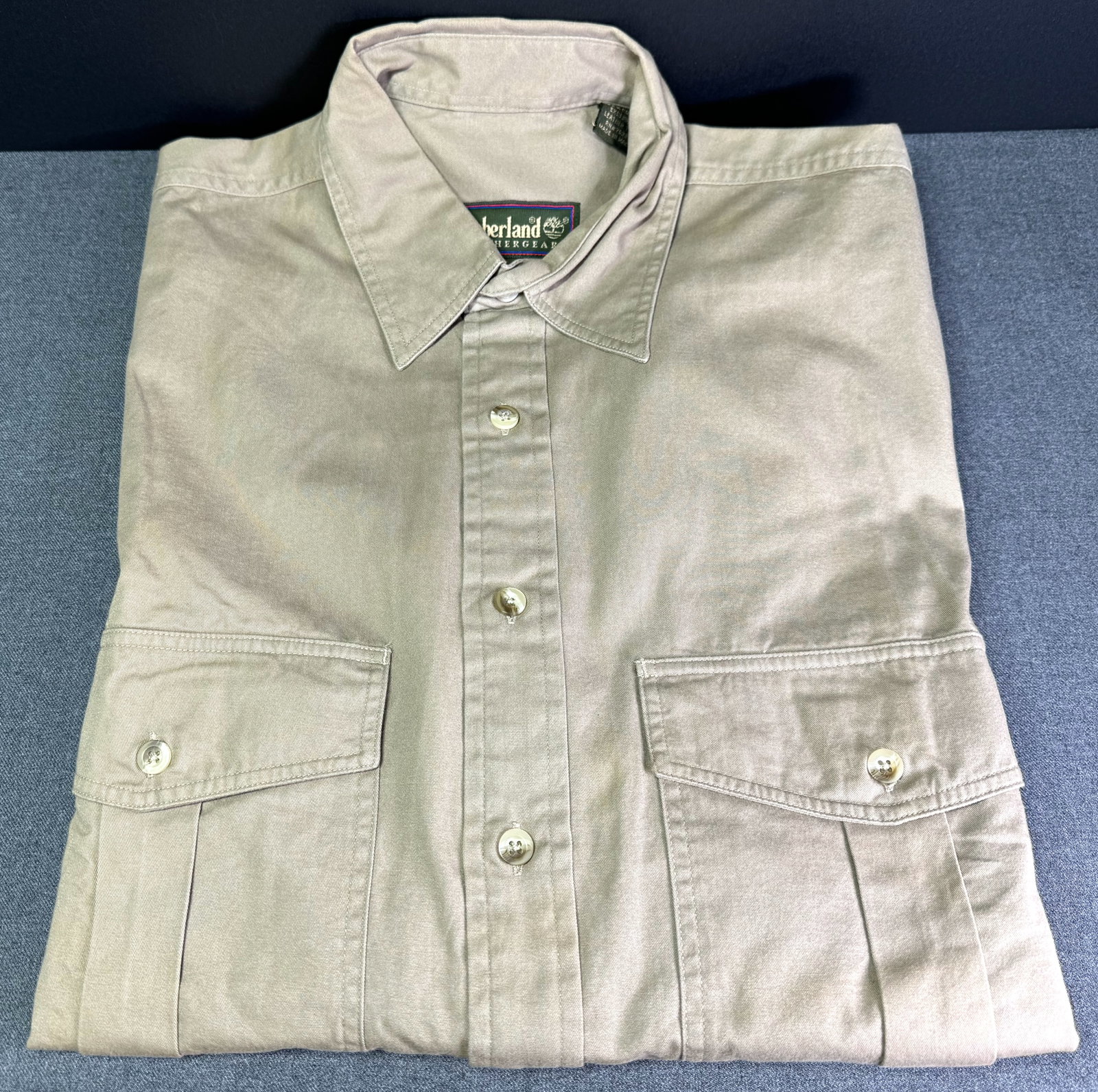 Vintage 90s Timberland Weathergear Men’s Shirt. 100 % cotton. Size S: IN HOUSE FLAT SHIPPING & HANDLING COST WITHIN ALL THE U.S. : 9 To bypass LiveShipping, and use our In-House shipping service for 9 or shipping combined for multiple lots, please select “Arrange 