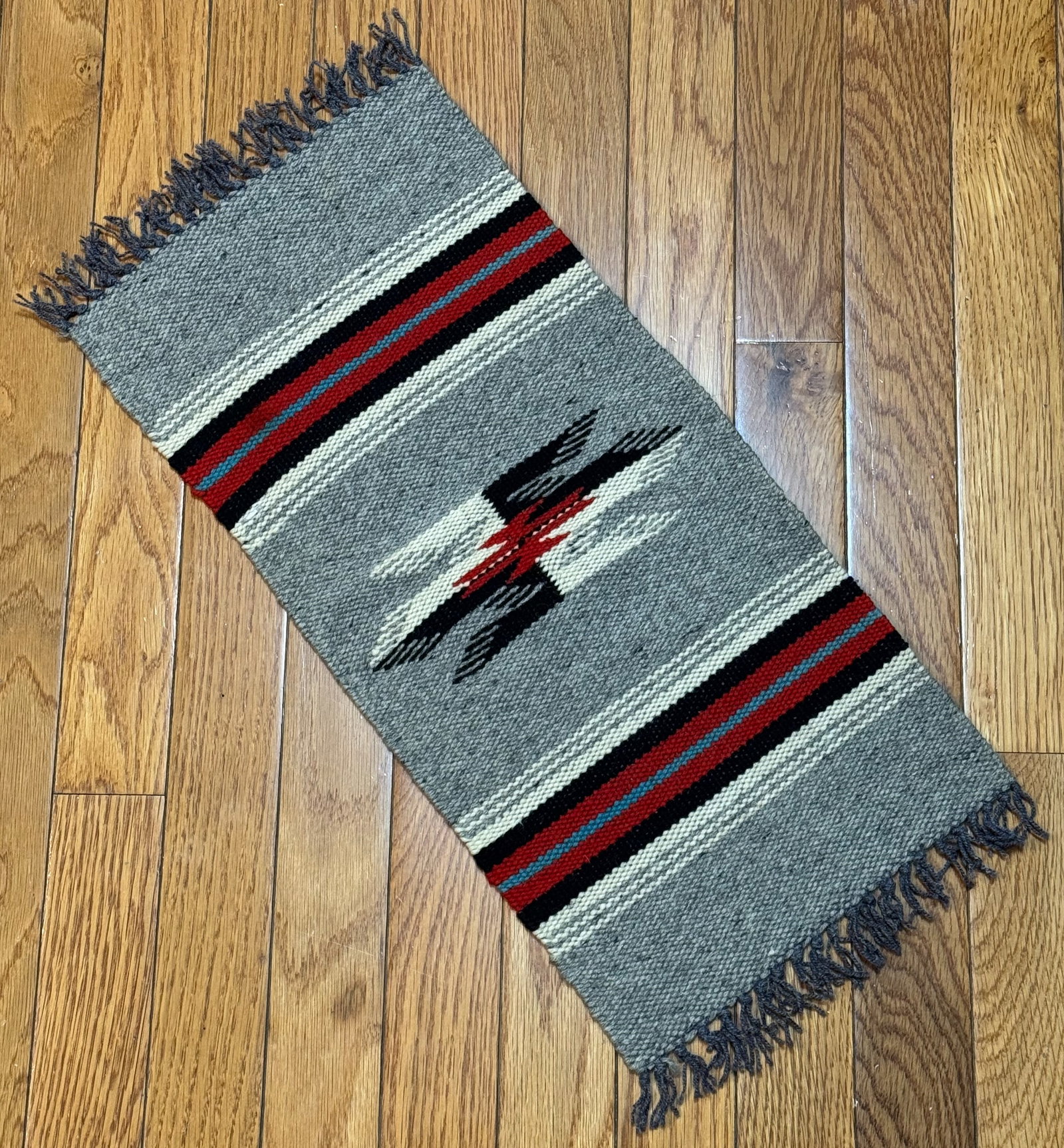 Vintage New Mexico Chimayo Handwoven Wool Mat Runner. *L: Vintage New Mexico Chimayo Handwoven Wool Mat Runner. Unmarked. For measures please refer to the pictures taken with a measuring tape. IN HOUSE FLAT SHIPPING & HANDLING COST WITHIN ALL THE U.S. : $7 T