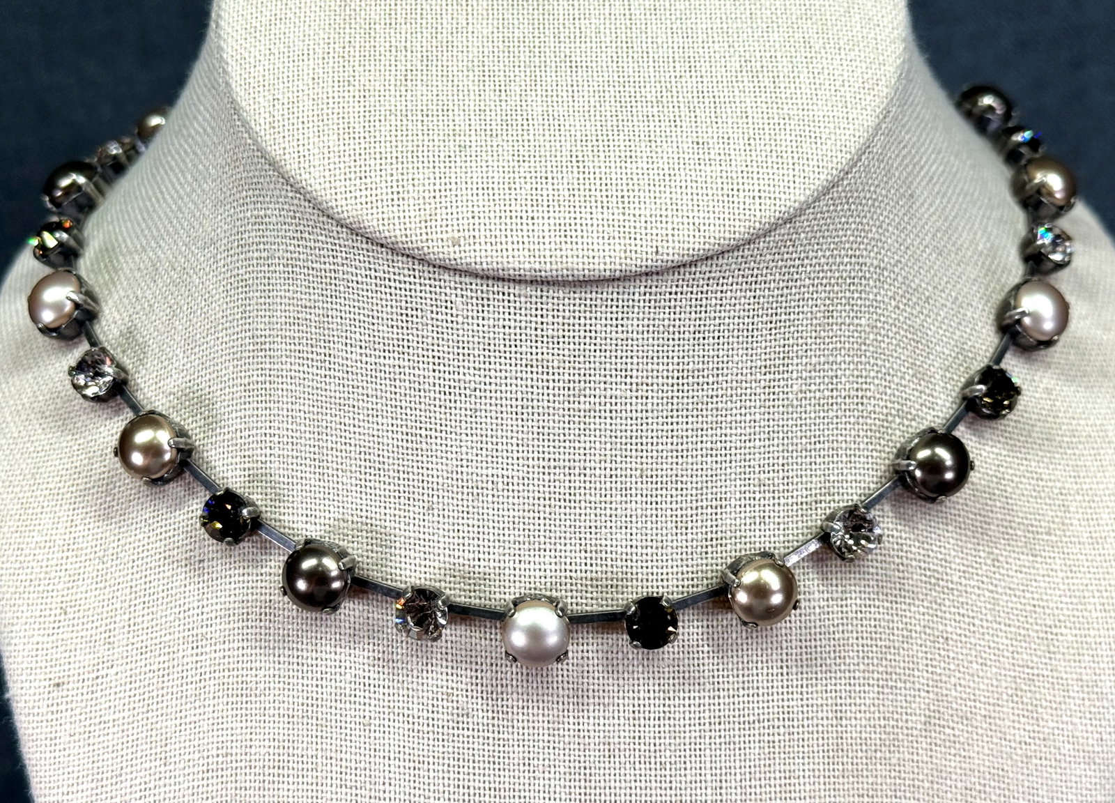 Sabika Style Faux Pearl & Crystal Bar-Link Collar Necklace. Gunmetal. *L: Sabika Style Faux Pearl & Crystal Bar-Link Collar Necklace. Gunmetal. Unmarked. For measures please refer to the pictures taken with a measuring tape. Weight: 24 Grams. IN HOUSE FLAT SHIPPING & HANDLI