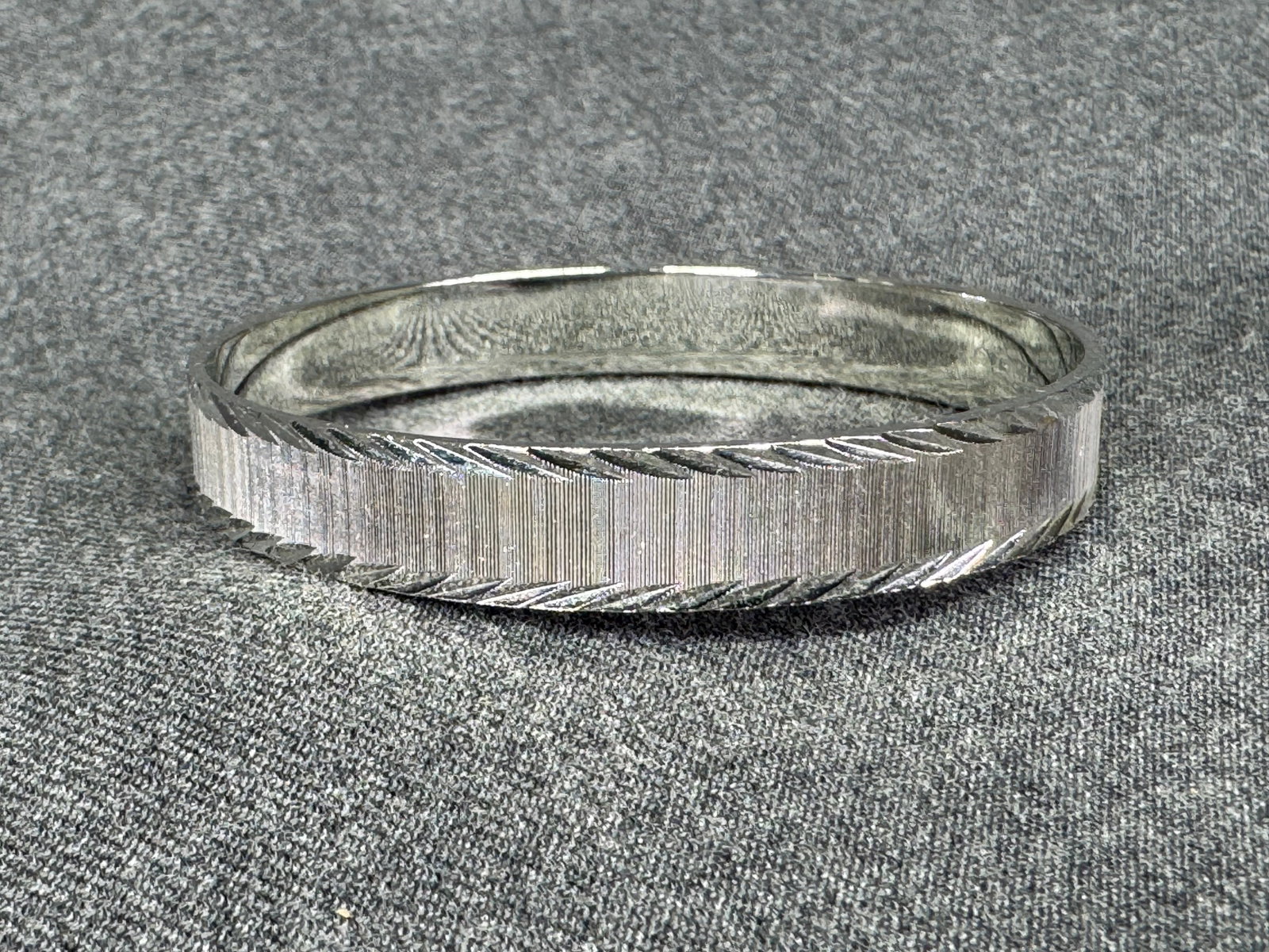 Vintage Monet Silver-Tone Texture Bangle Bracelet. *L: Vintage Monet Silver-Tone Texture Bangle Bracelet. Signed. For measures please refer to the pictures taken with a measuring tape. Weight: 25 Grams. IN HOUSE FLAT SHIPPING & HANDLING COST WITHIN ALL TH