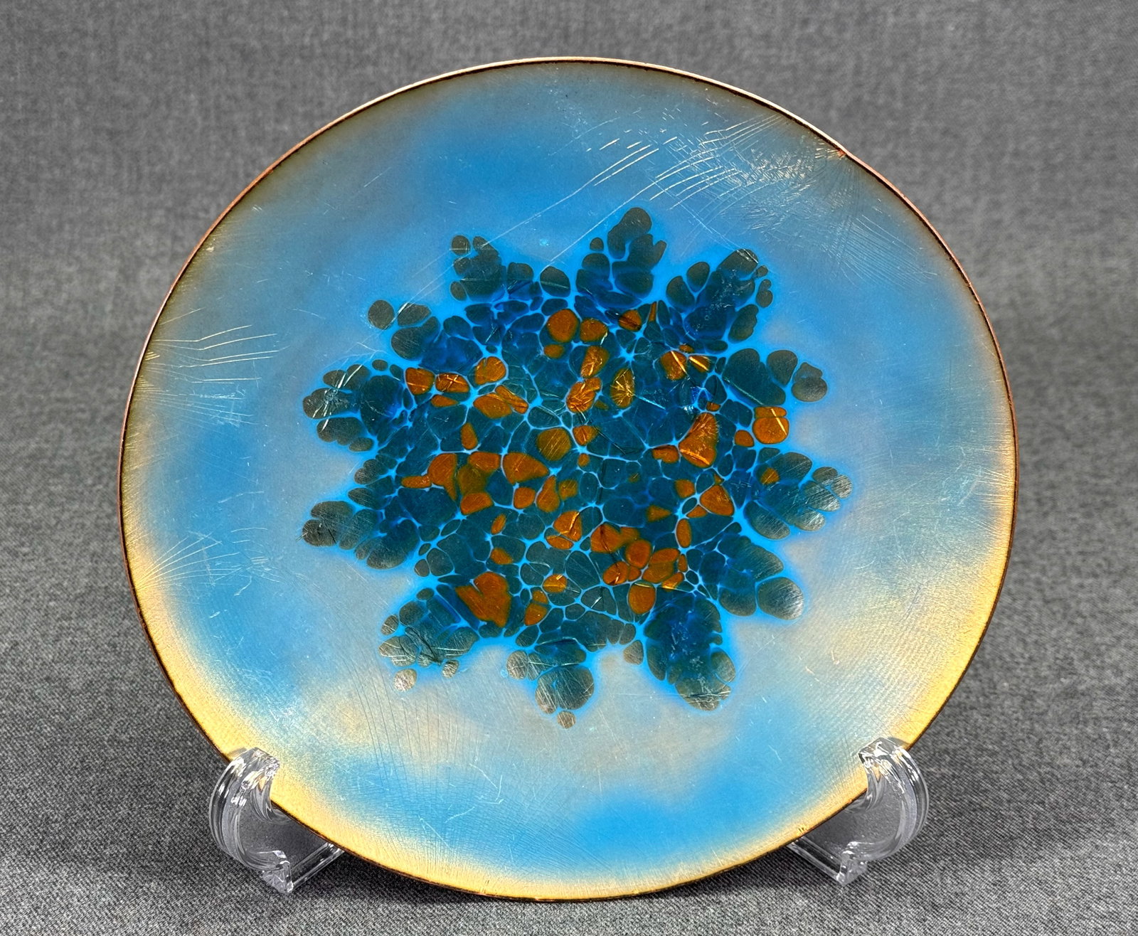 Vintage MCM Kareka Cape Cod Enamel on Copper Plate. *L: Vintage MCM Kareka Cape Cod Enamel on Copper Plate. Signed . For measures please refer to the pictures taken with a measuring tape. Weight: 350 Grams. IN HOUSE FLAT SHIPPING & HANDLING COST WITHIN ALL