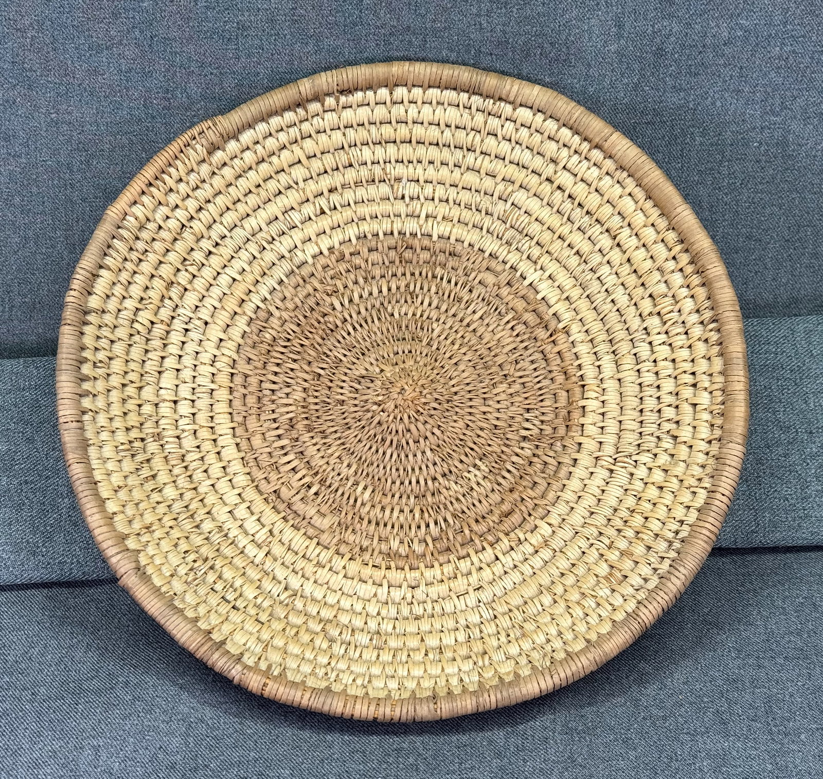 Vintage Tribal Hand-Coiled Woven Shallow Basket Platter Tray. *L: Tribal Hand-Coiled Woven Shallow Basket Platter Tray. For measures please refer to the pictures taken with a measuring tape. Weight: 135 Grams. IN HOUSE FLAT SHIPPING & HANDLING COST WITHIN ALL THE U.