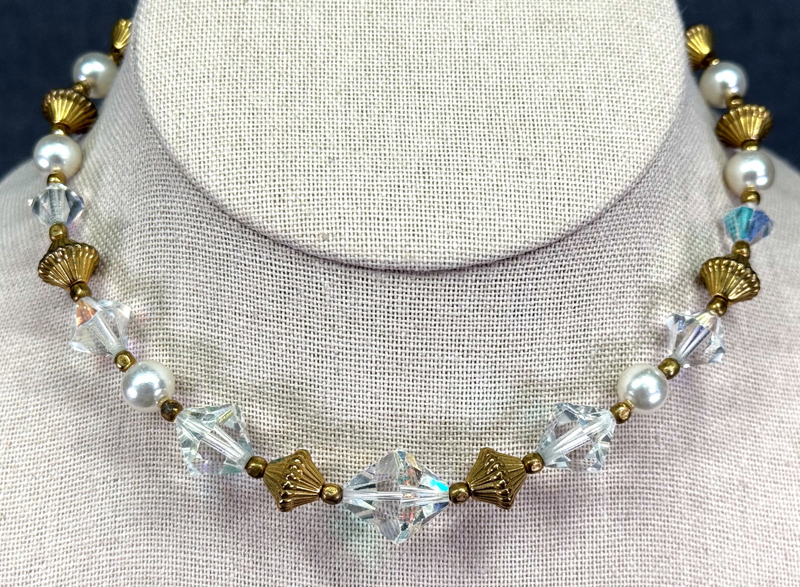 Vintage 1950s Choker Necklace. Aurora Boralis Crystal, pearly, gold-toned beads. *e: Vintage 1950s Choker Necklace. Aurora Boralis Crystal, pearly, stripped bicone gold-toned beads. Unmarked. For measures please refer to the pictures that were taken with a measuring tape. Weight: 23 G
