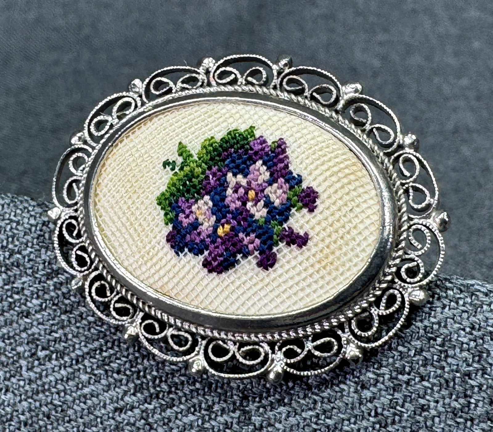 Vintage Victorian Style Petit Point Needlepoint Violet Floral Brooch Pin. *i (1 of 4)