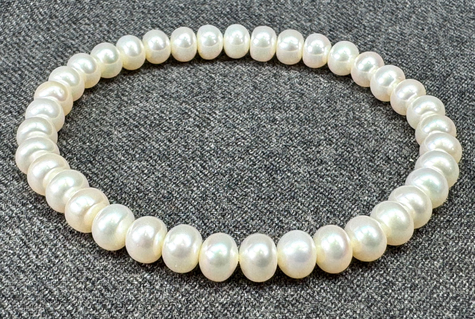 Honora pearl stretch braclet. a