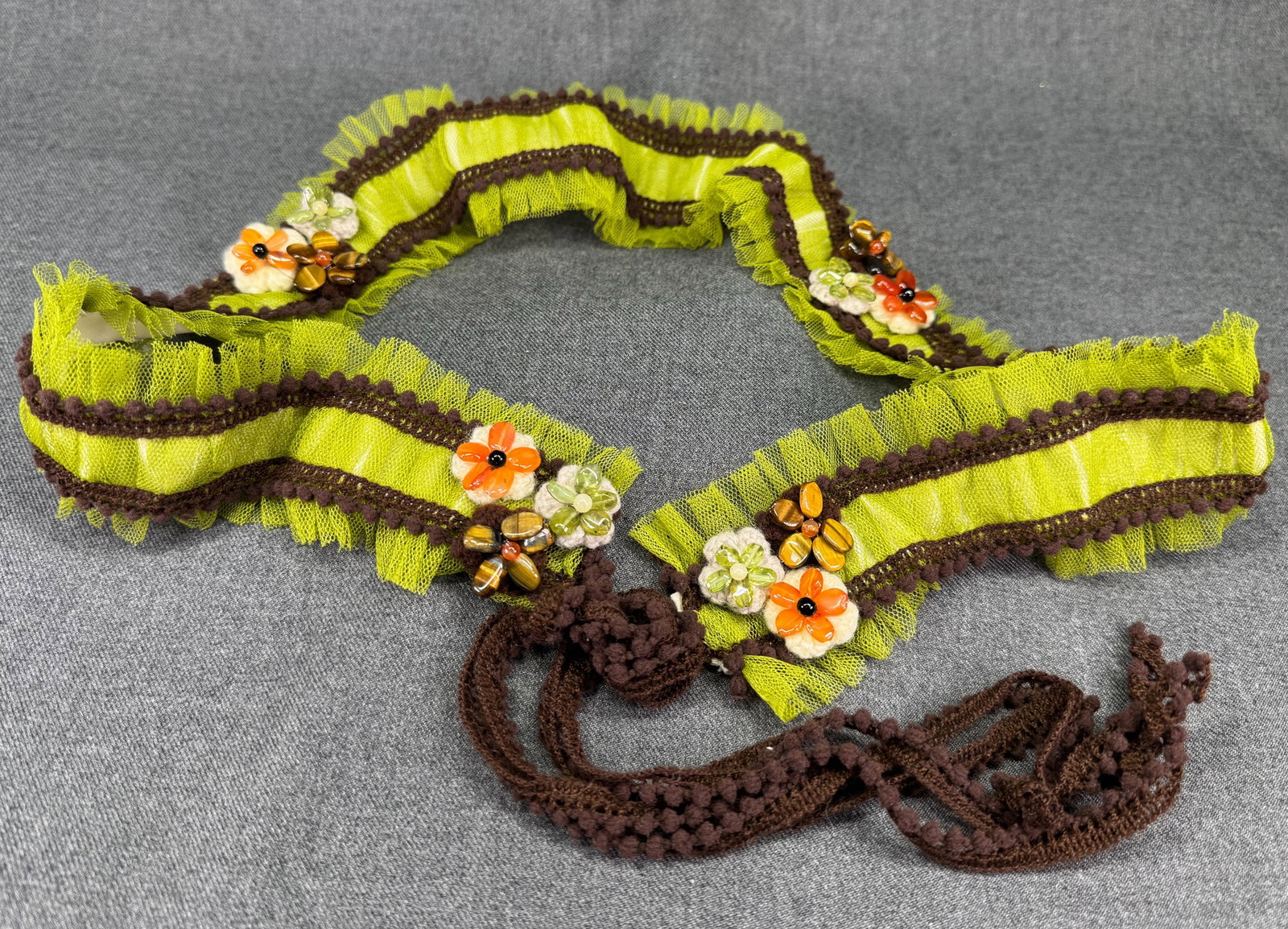 Vintage artisan boho gemstone flowers ruffle lime green tulle sash belt. *i