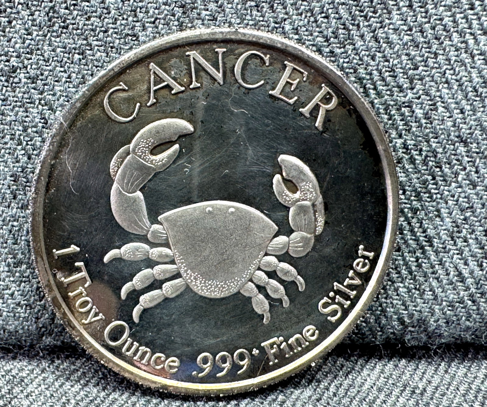 Vintage Cancer zodiac sign 1 Troy Ounce .999 Fine Silver Canada Coin
