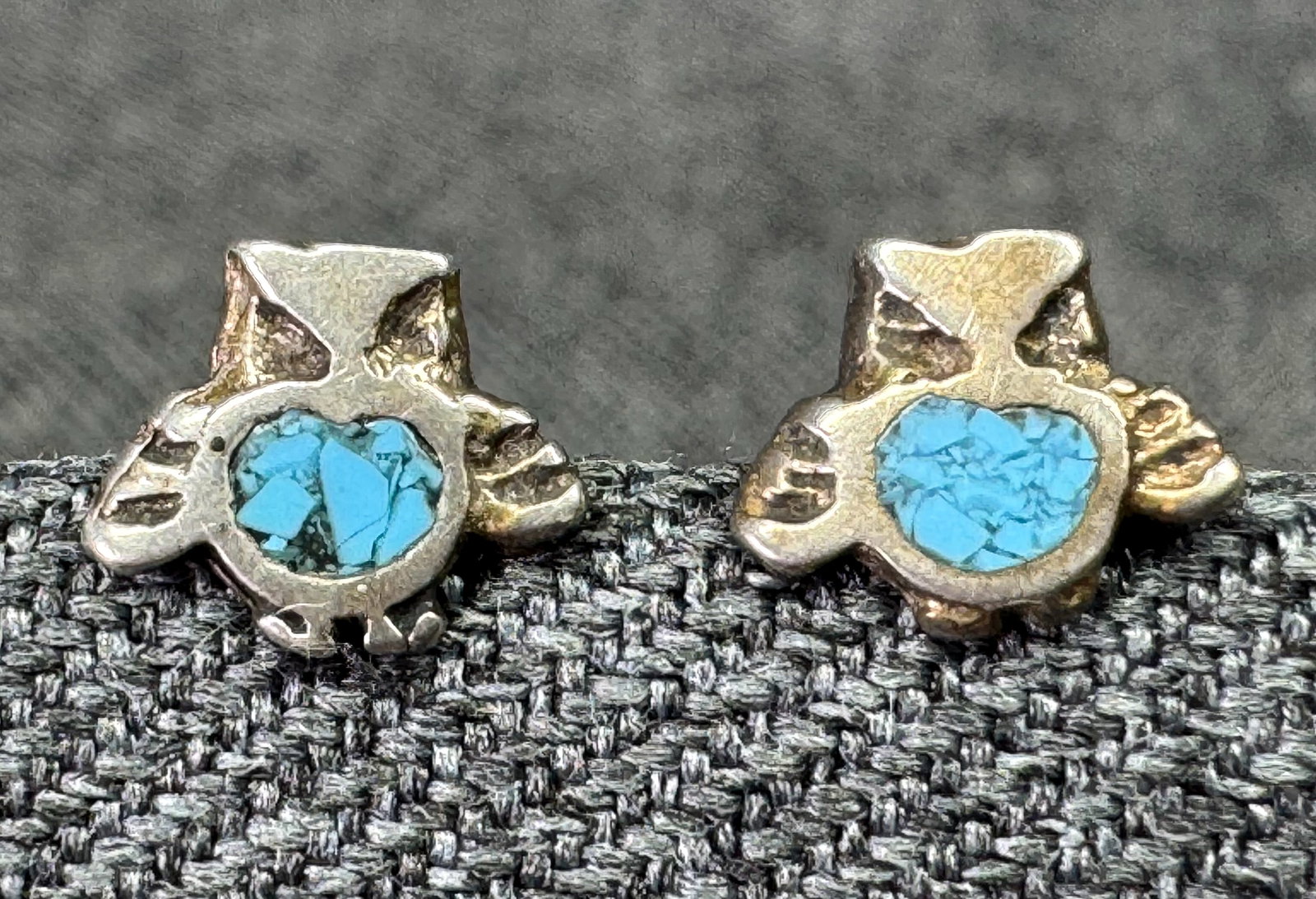 Vintage Native American Owl Post Earrings. Sterling Silver Turquoise Chip Inlay. *i (1 of 4)
