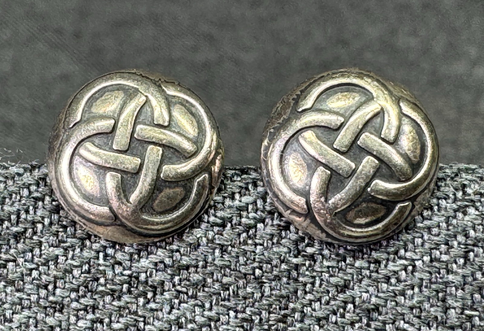 Vintage WJ Waldeck Johnson 925 Sterling Silver Celtic Knot Stud Earrings. *i