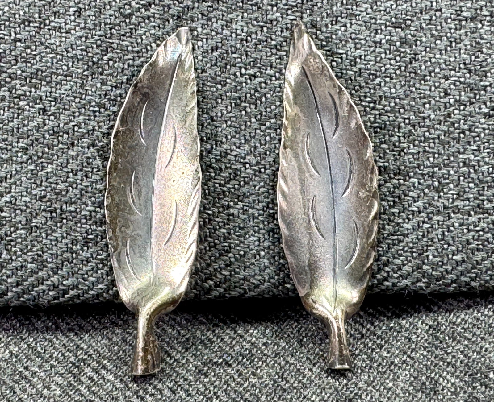 Vintage MCM Stuart Nye Sterling Silver Leaf Screwback Earrings. *i (1 of 8)