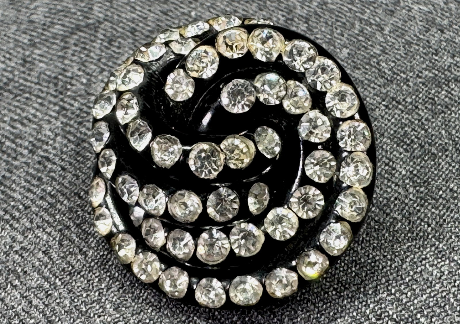 Vintage encrusted rhinestones black celluloid swirl dome brooch pin. *c (1 of 4)
