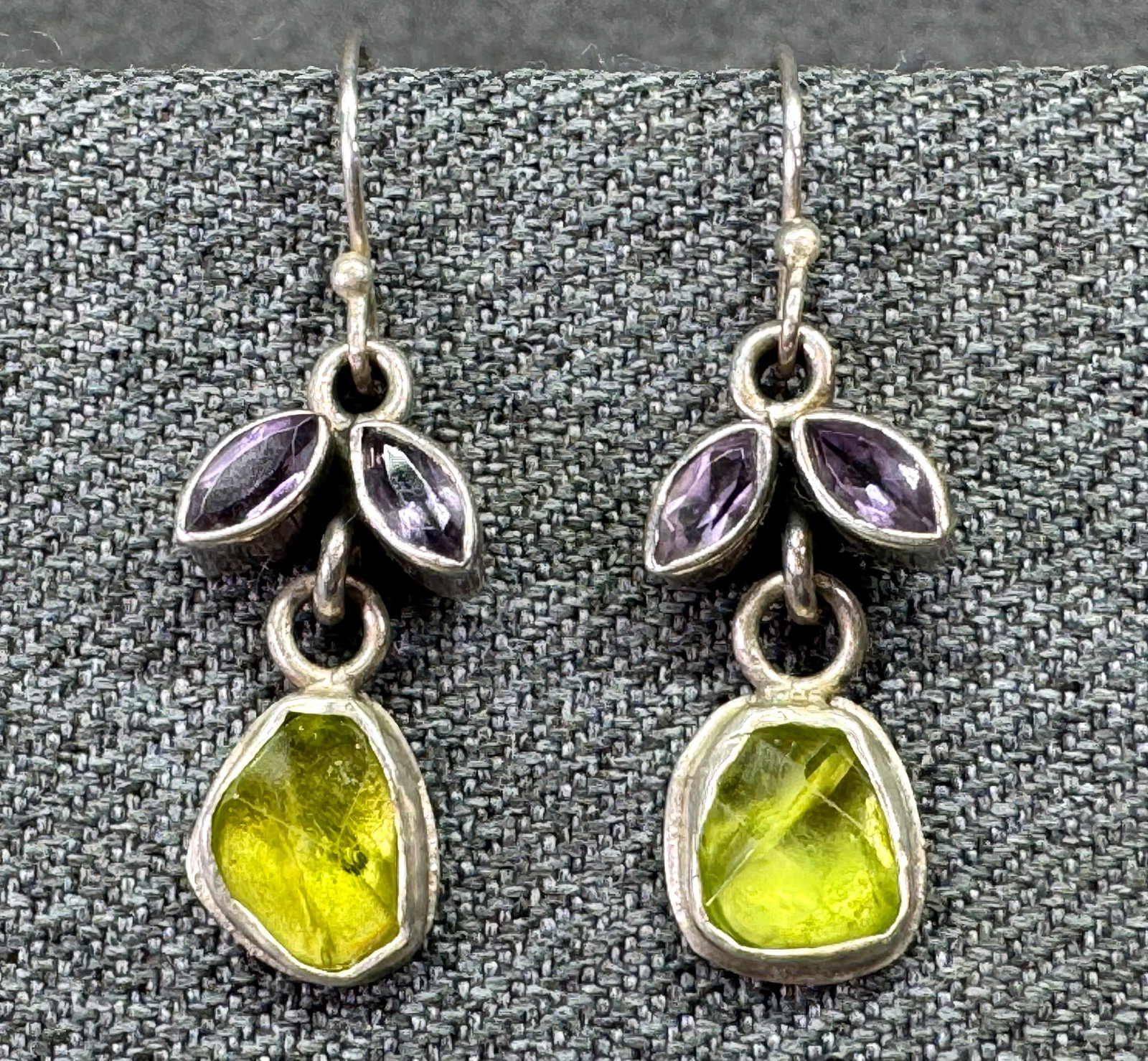 Vintage Artisan Handmade Sterling Silver Amethyst Peridot Dangle Earrings. *i