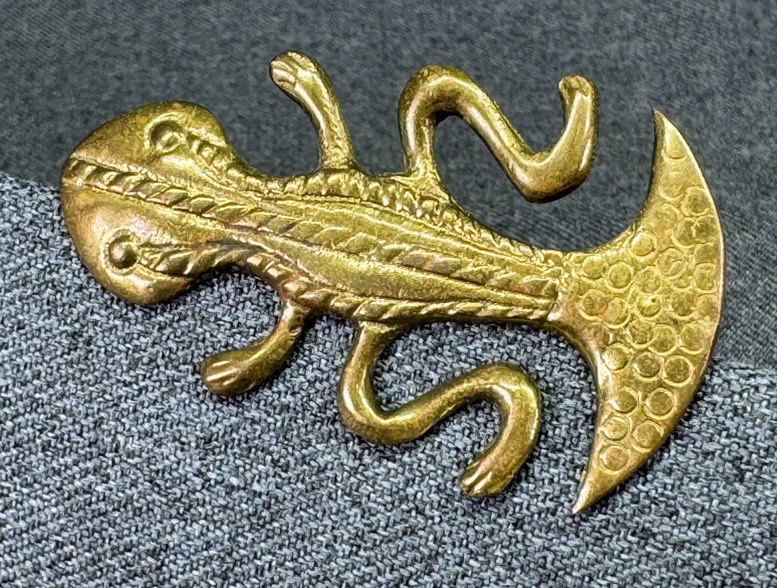 Vintage Pre-Columbian Style Reptile Salamander / Lizard Brooch Pin. Solid Bronze. *i (1 of 6)