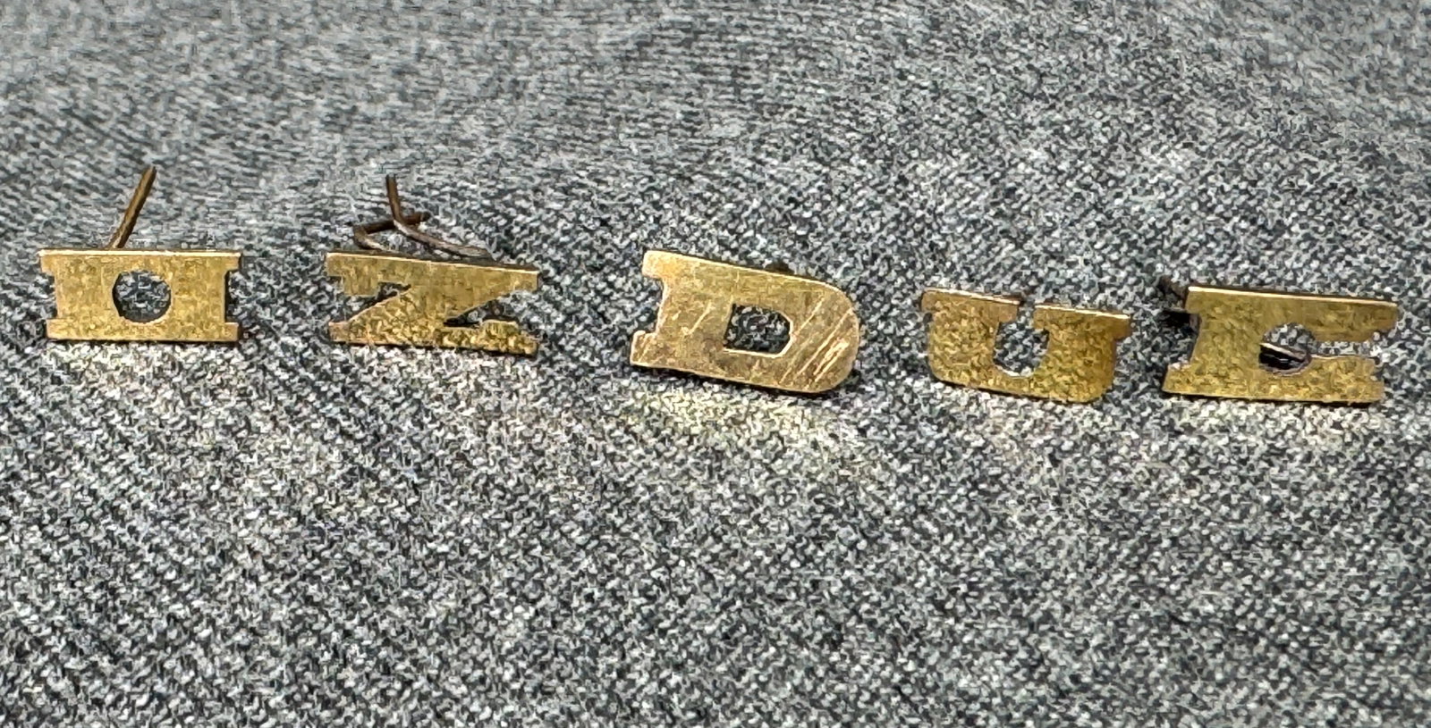 Antique gold-filled letter O, Z, D, U & C monogram appliques. Prong Back. *e: Antique gold-filled letter O, Z, D, U & C appliques. Prong Back. Unmarked. For measures please refer to the pictures that were taken with a measuring tape. Weight: 2 Grams. IN HOUSE FLAT SHIPPING & HA