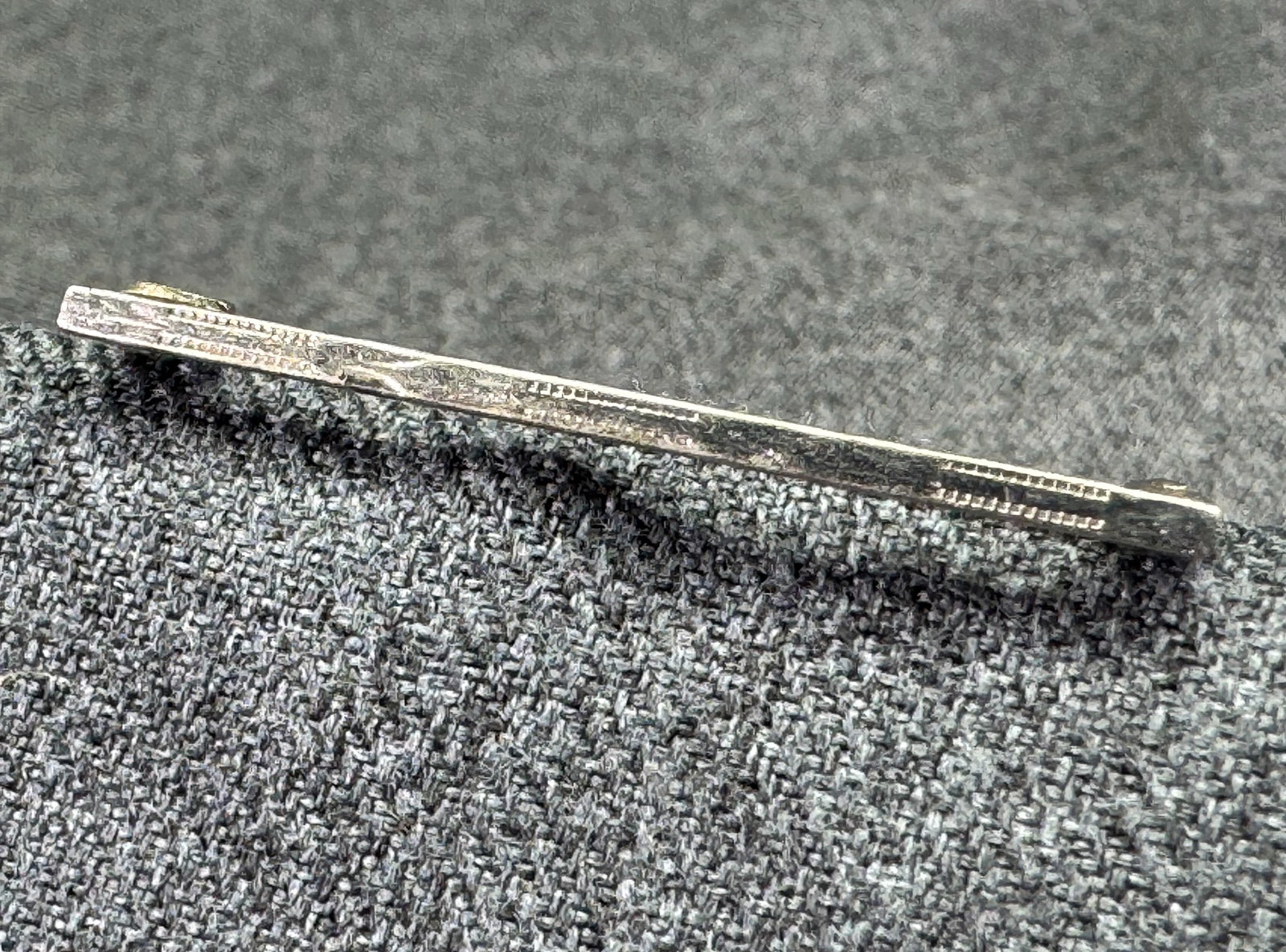 Antique engraved bar brooch pin. Silver-toned. *e