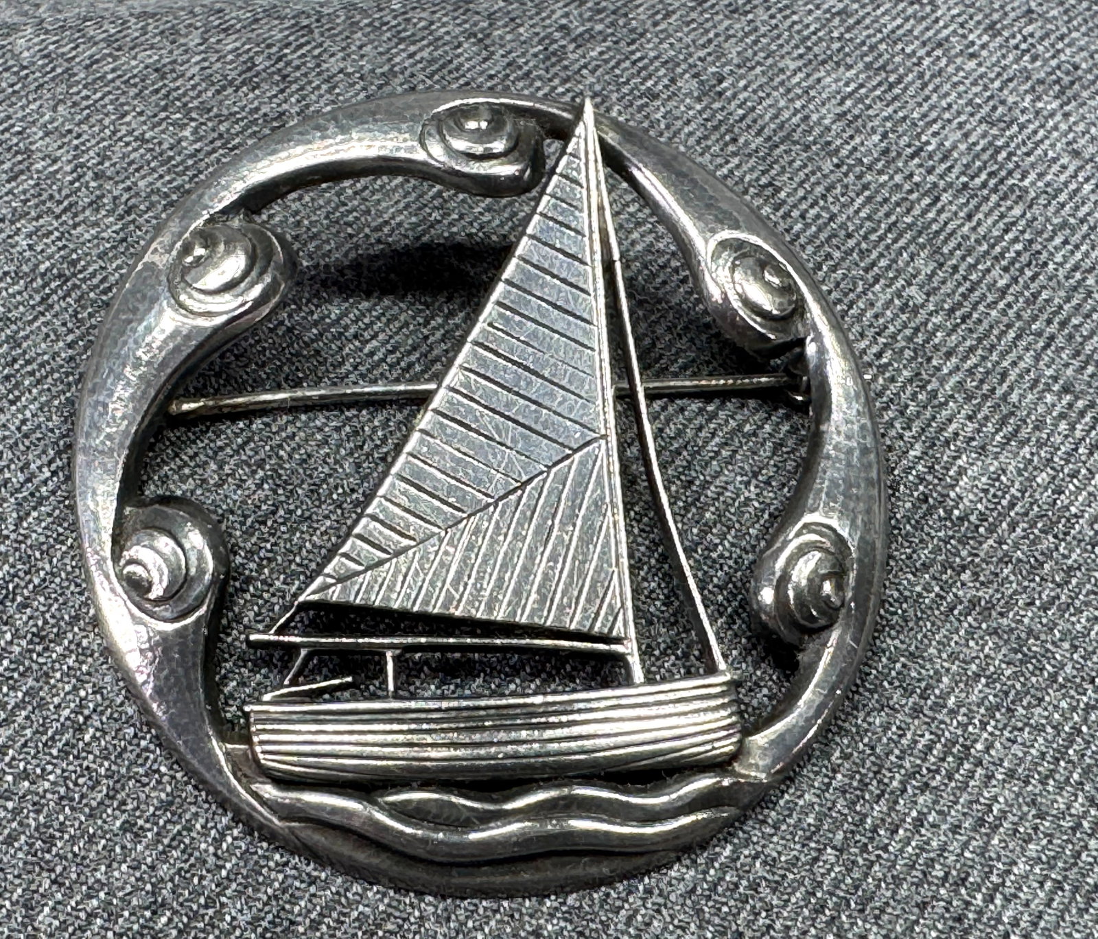 Vintage MCM hammered rim sailing boat pewter brooch pin