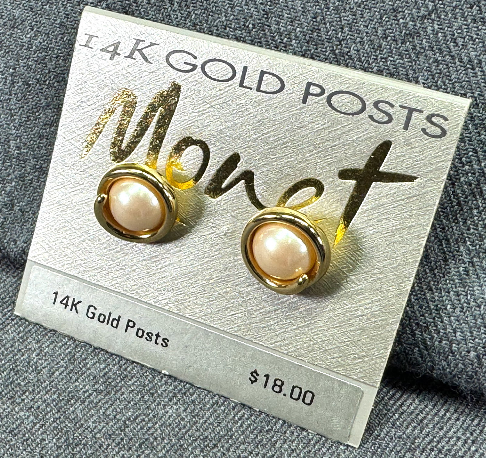 Vintage Monet pearly gold-toned metal stud earrings. 14K gold post. Unused in card
