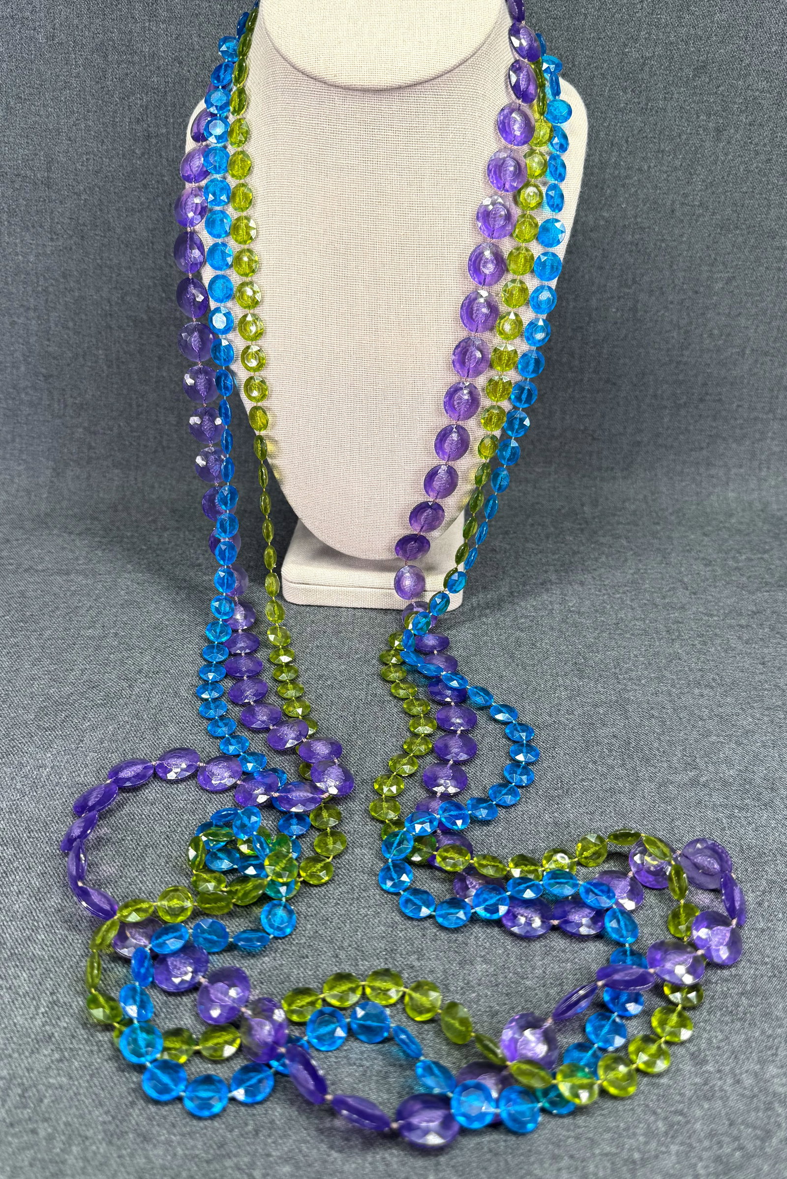 Vintage 1960s Flapper Style Thermoplastic Bead Necklace. Purple Blue Turquoise & Green. *i (1 of 5)