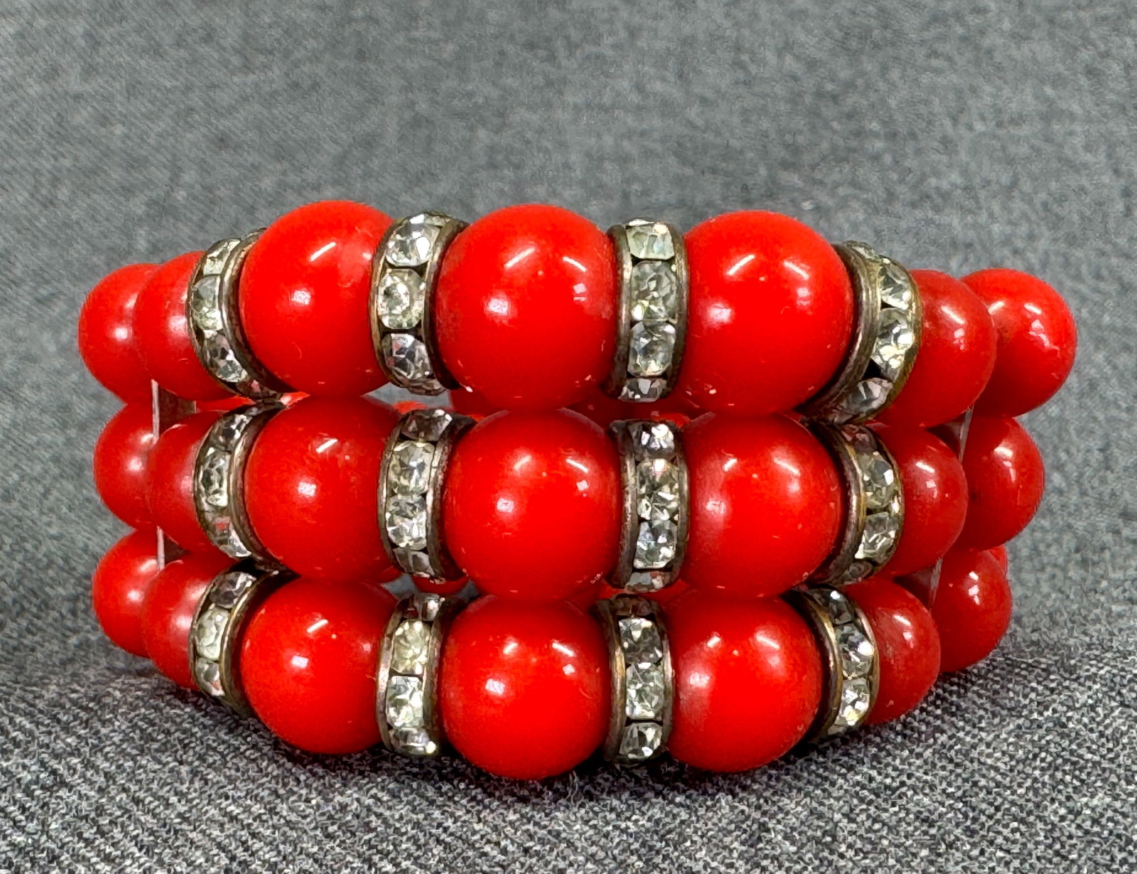 Vintage wired red plastic & rhinestones metal rondelles wrap bracelet: IN HOUSE FLAT SHIPPING & HANDLING COST WITHIN ALL THE U.S. : $7 To bypass LiveShipping, and use our In-House shipping service for $7 or shipping combined for multiple lots, please select “Arrang